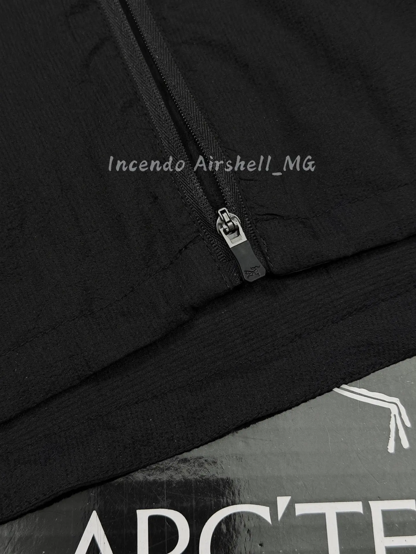 Incendo Airshell Hooded Windshell Jacket D30011072 — view 6