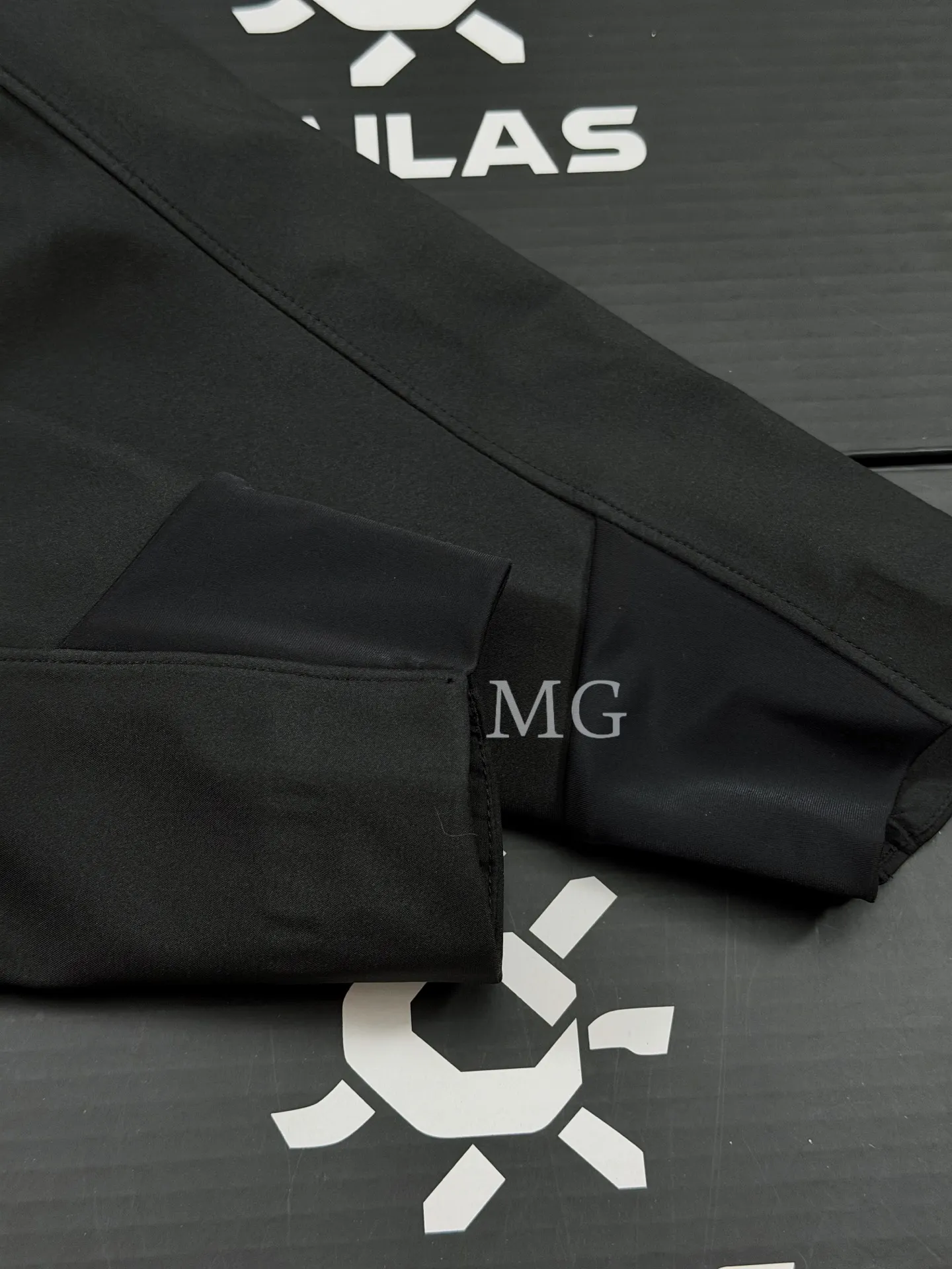 M8 IC Softshell Windproof Fleece-Lined Jacket D30019450 — view 5
