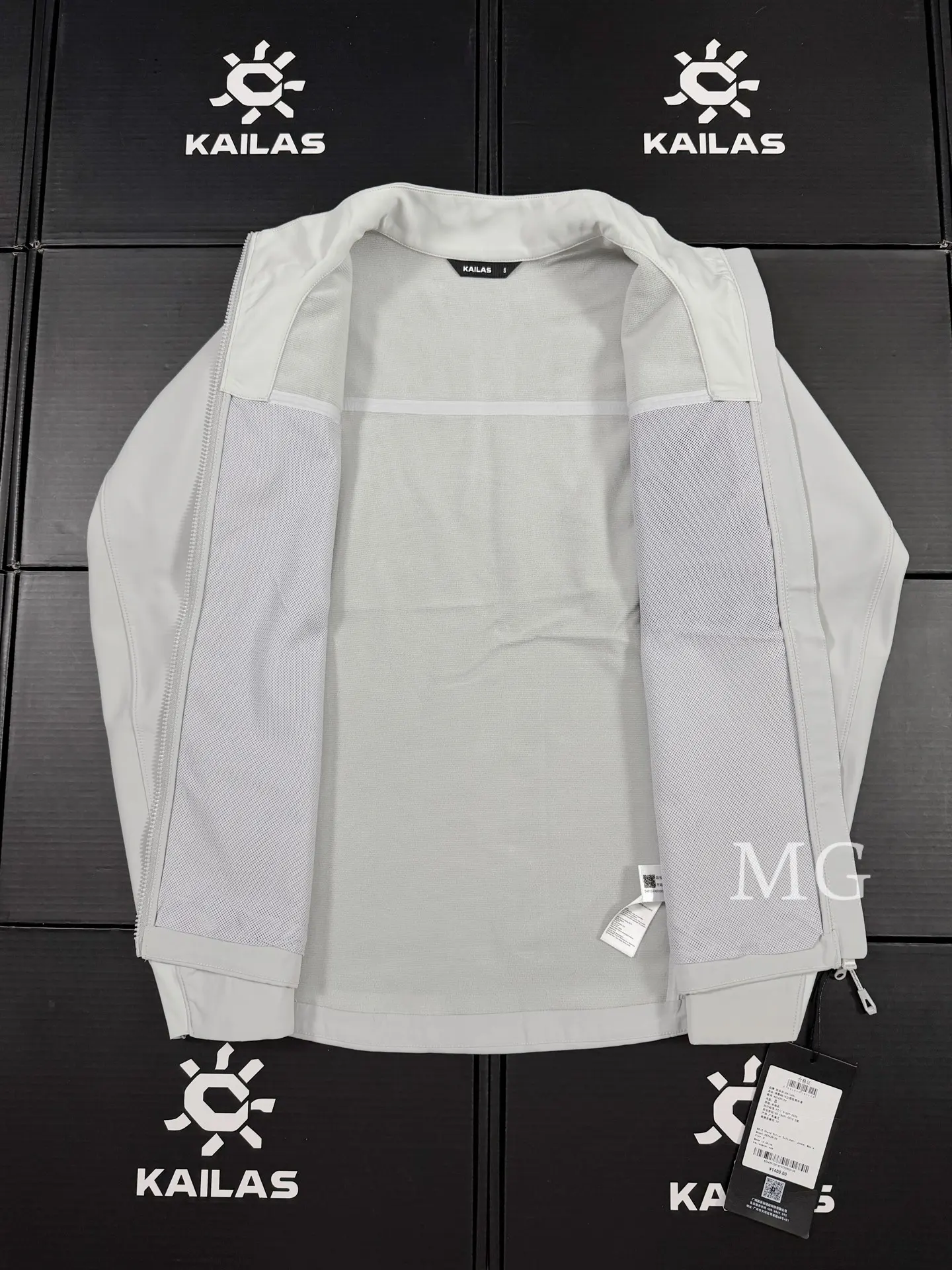 M8 IC Fleece-Lined Softshell Jacket D30019451 — view 8