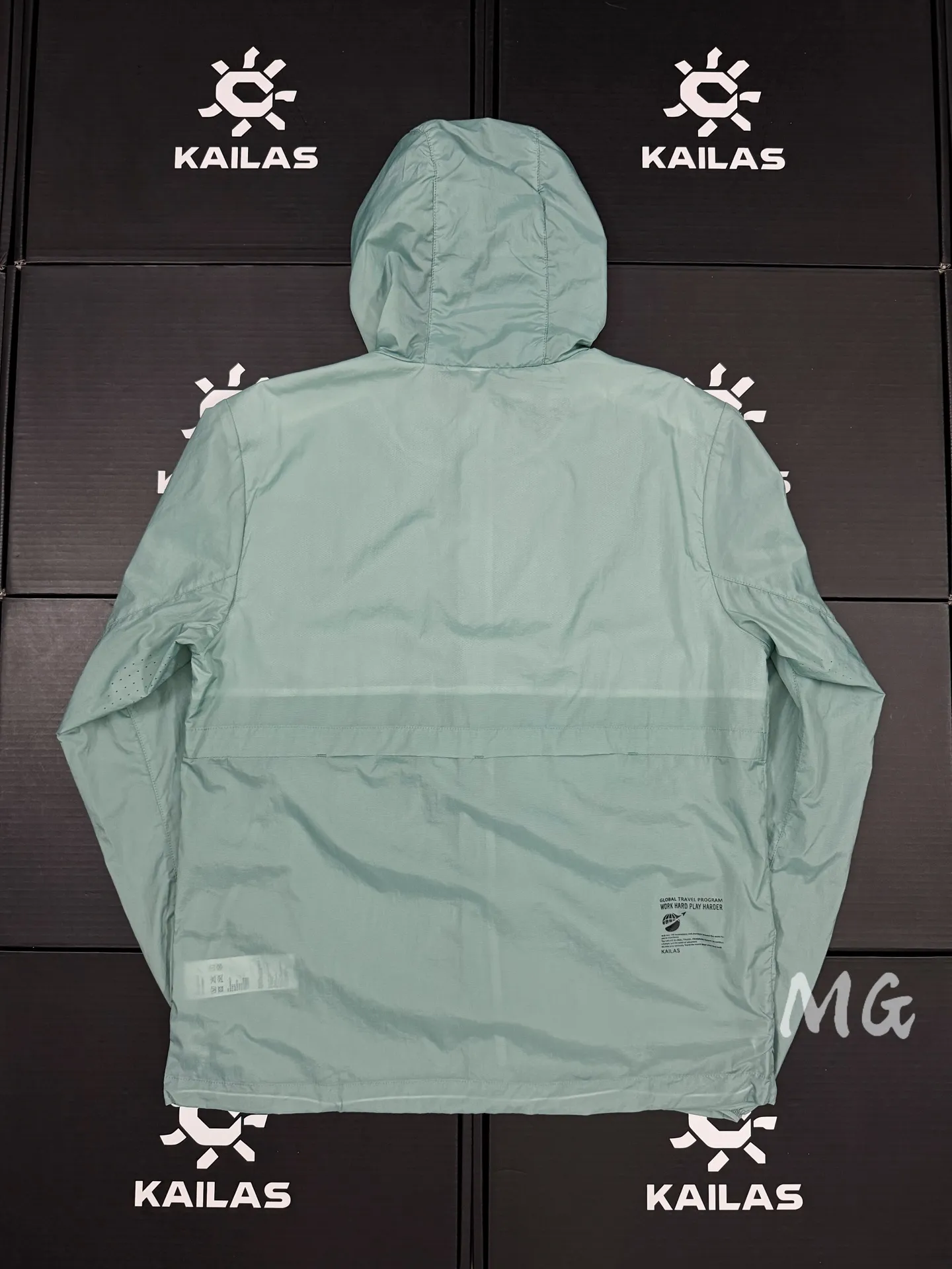 Lightweight UPF 50+ Hooded Sun Protection Jacket D30011096 — view 2