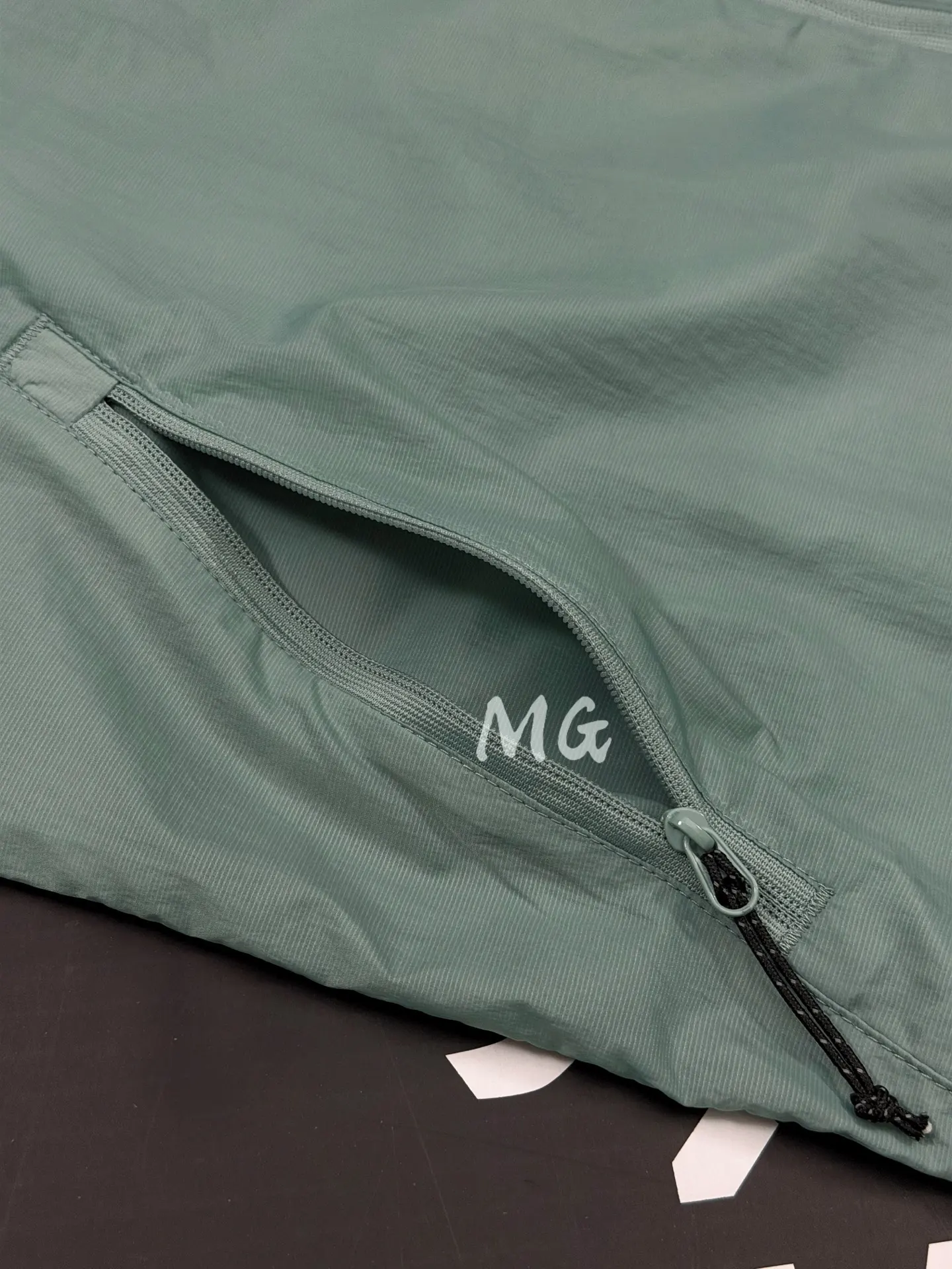 Lightweight UPF 50+ Hooded Sun Protection Jacket D30011096 — view 5