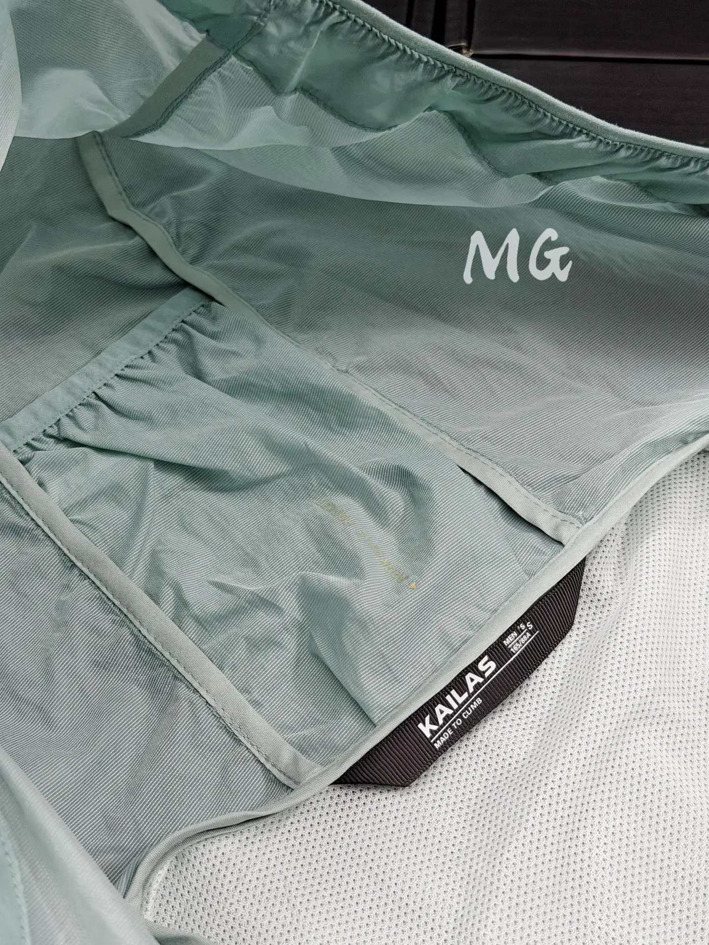 Lightweight UPF 50+ Hooded Sun Protection Jacket D30011096 — view 9