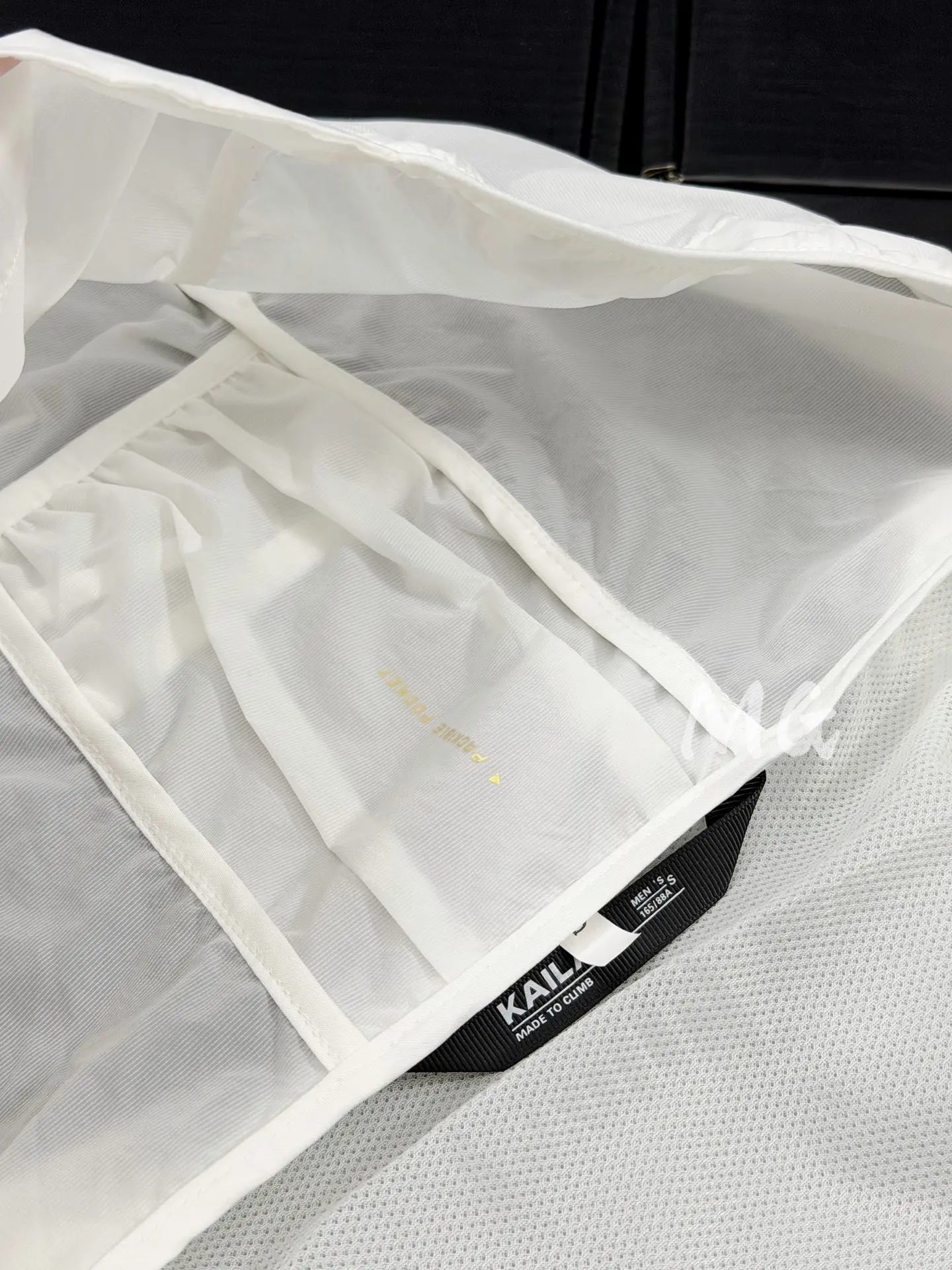 Lightweight Hooded Sun Protection Jacket D30011098 — view 9
