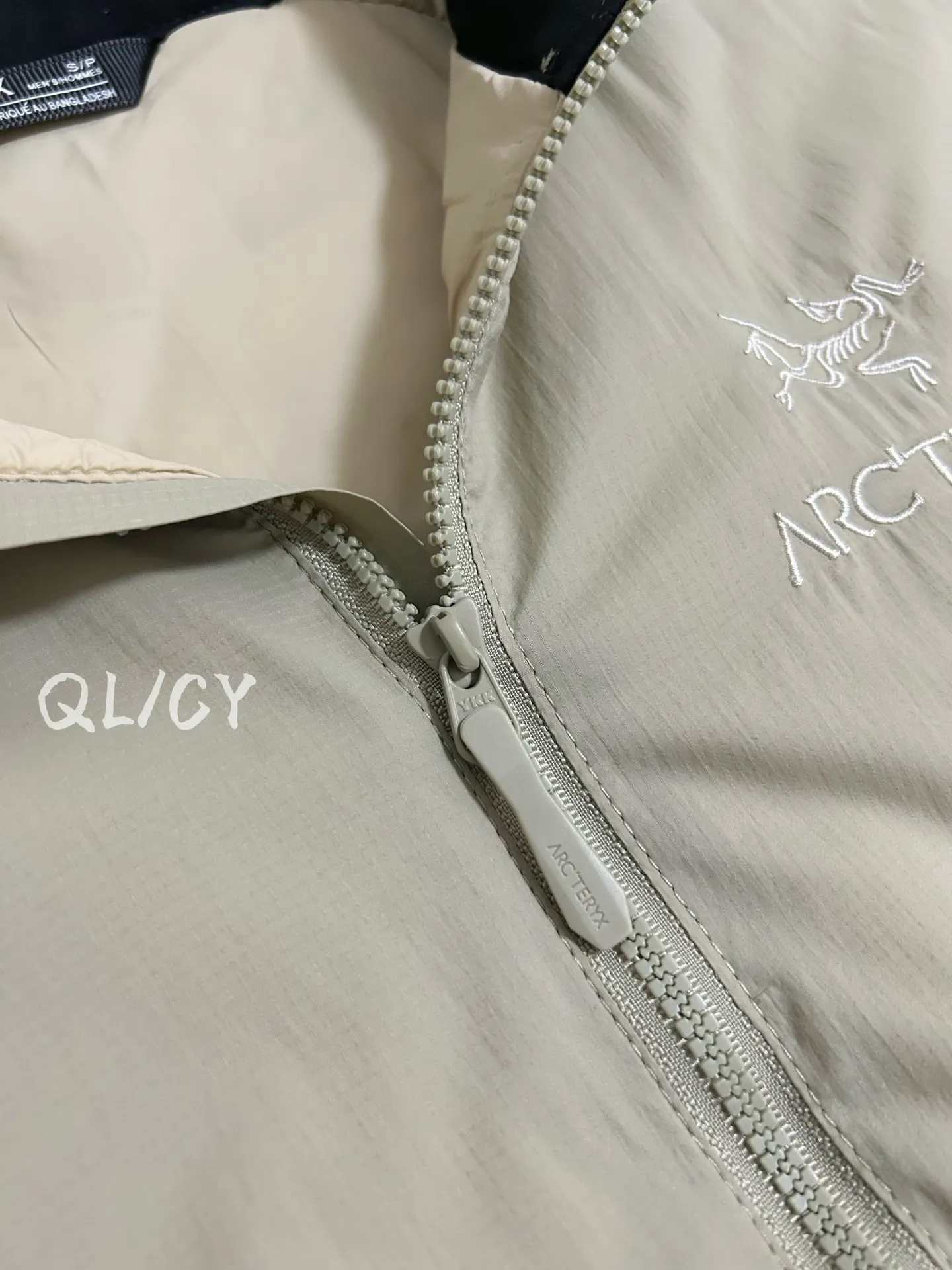 Atom Insulated Logo-Embroidered Gilet D30019570 — view 4