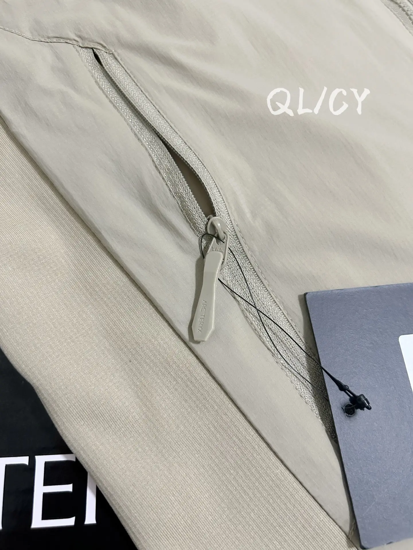 Atom Insulated Logo-Embroidered Gilet D30019570 — view 5