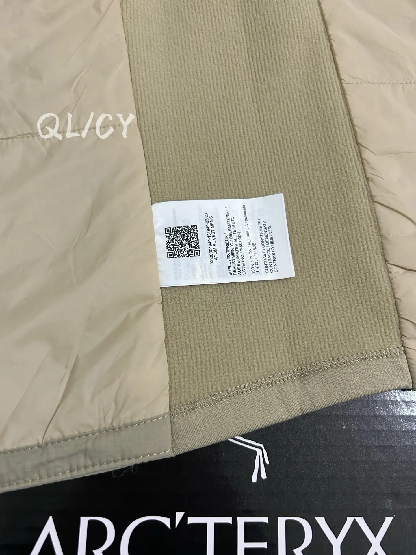 Atom Insulated Logo-Embroidered Gilet D30019570 — view 6