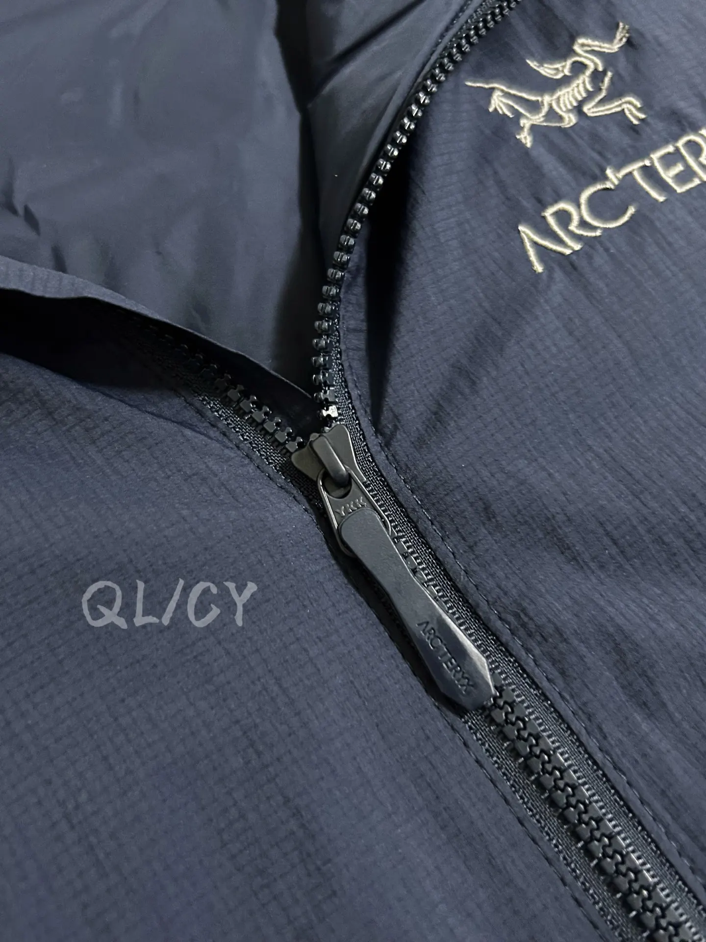 Atom Lightweight Insulated Vest D30019571 — view 3