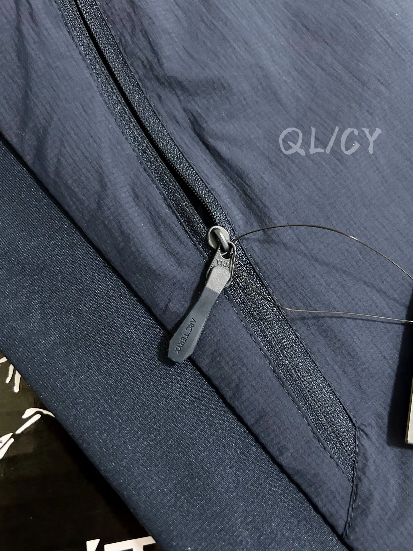 Atom Lightweight Insulated Vest D30019571 — view 4