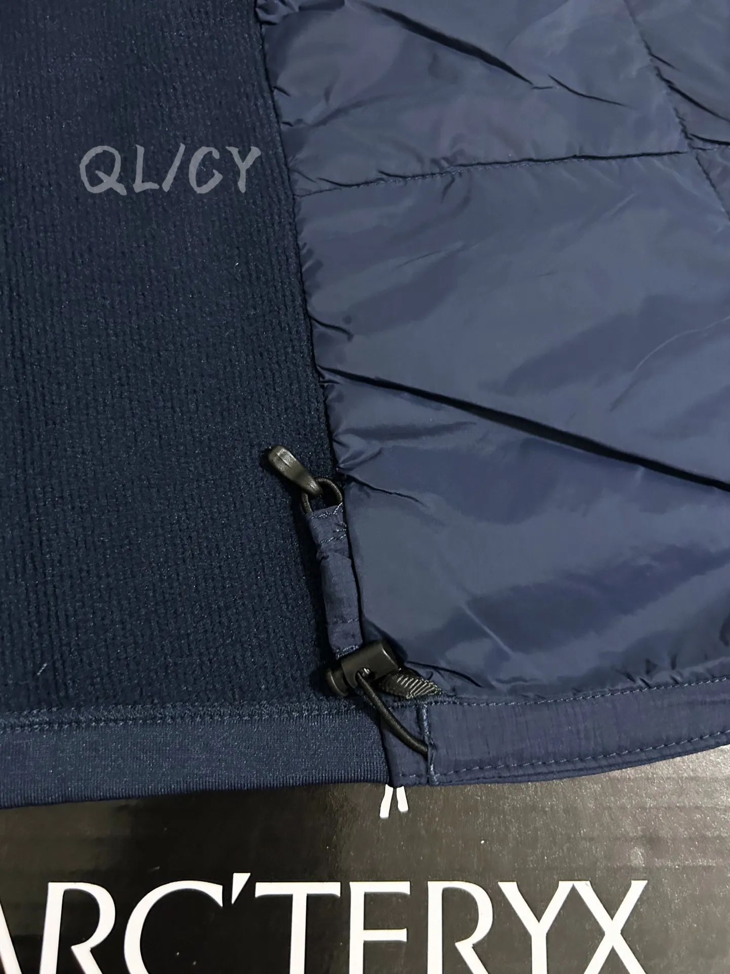 Atom Lightweight Insulated Vest D30019571 — view 6