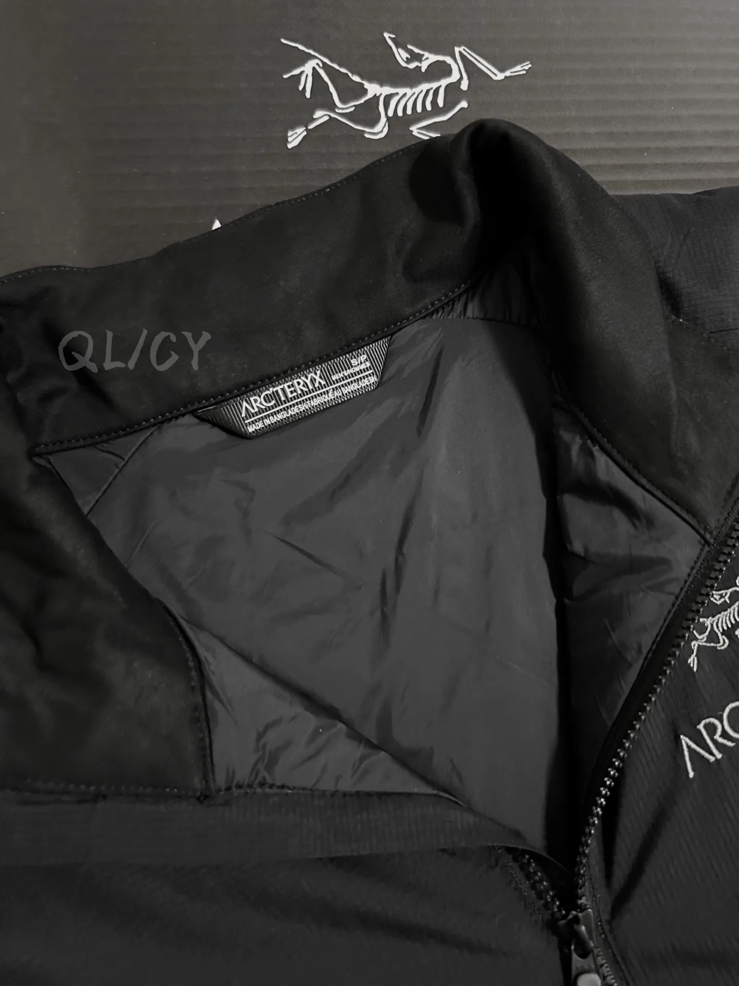 Atom Insulated Logo-Embroidered Gilet D30019569 — view 4