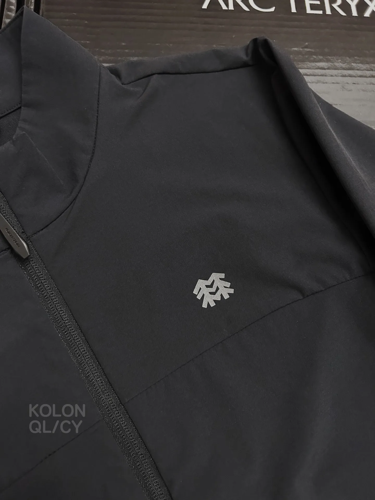 Amazon Lite GORE-TEX Softshell Jacket D31011101 — view 8