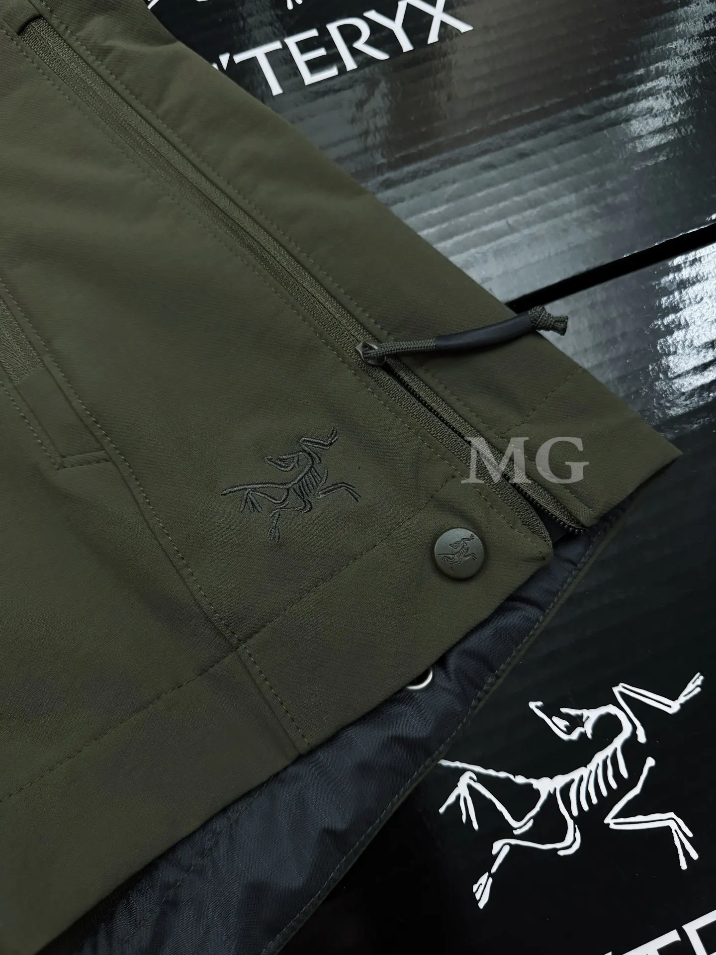 Leaf Patrol AR Softshell Jacket D31019329 — view 4