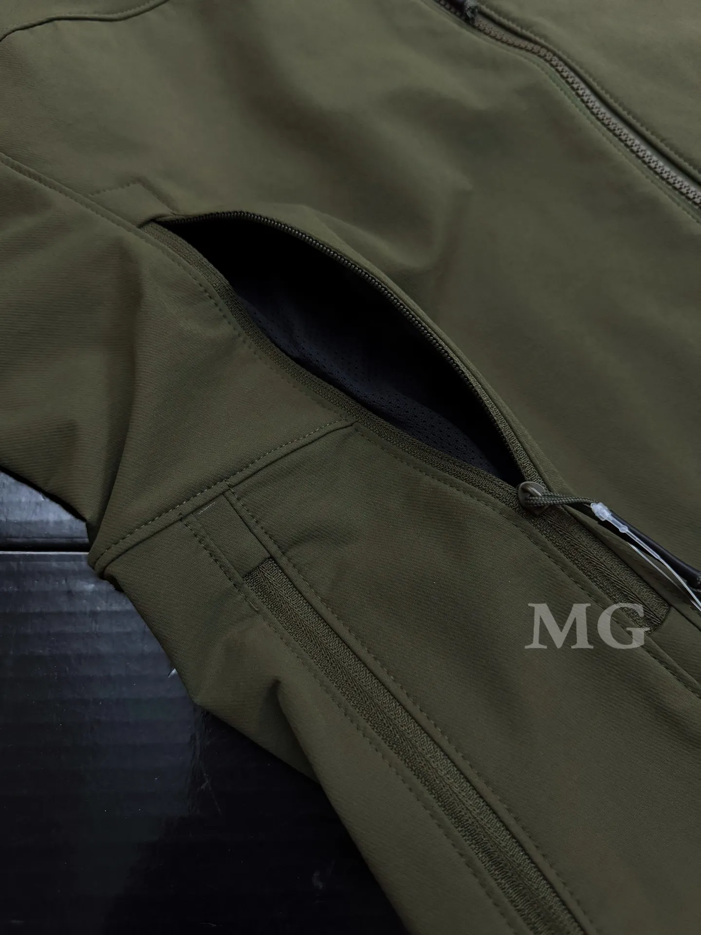 Leaf Patrol AR Softshell Jacket D31019329 — view 5
