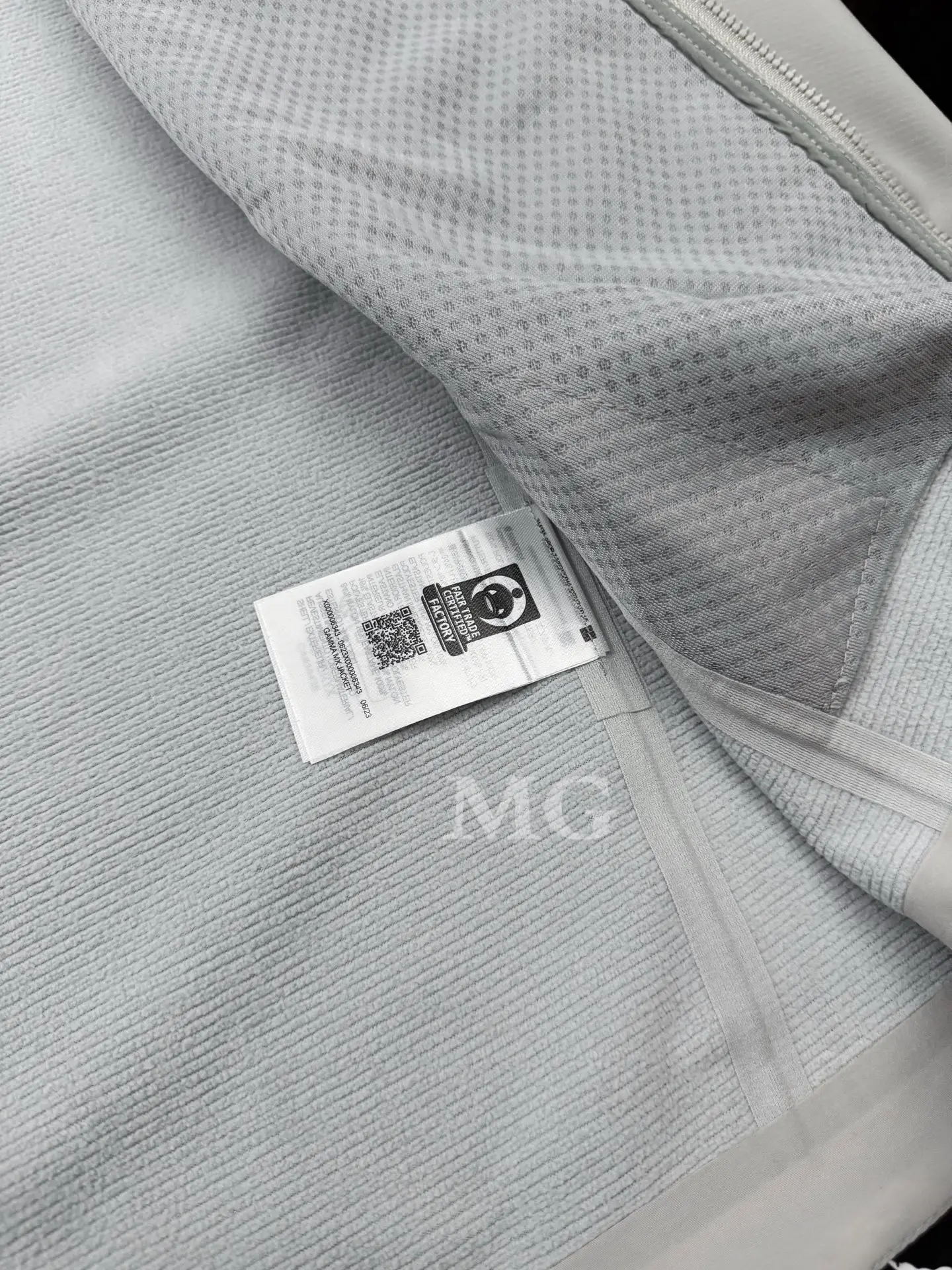 Gamma MX Hoody Softshell Jacket D31019449 — view 9