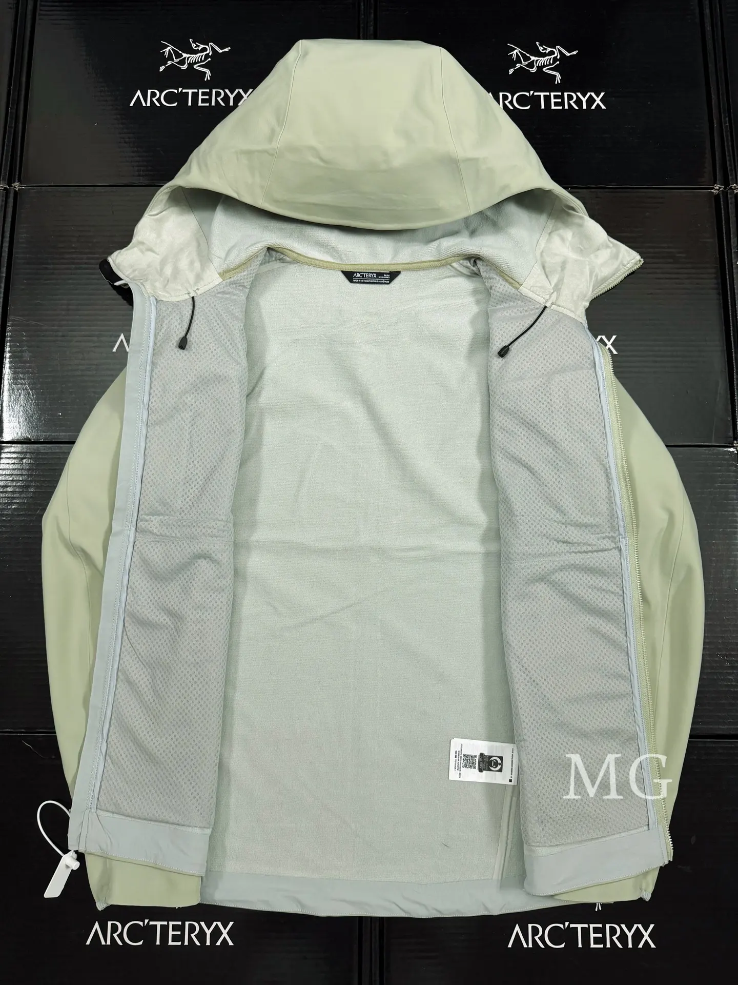 Gamma MX Hooded Softshell Jacket D31019460 — view 6