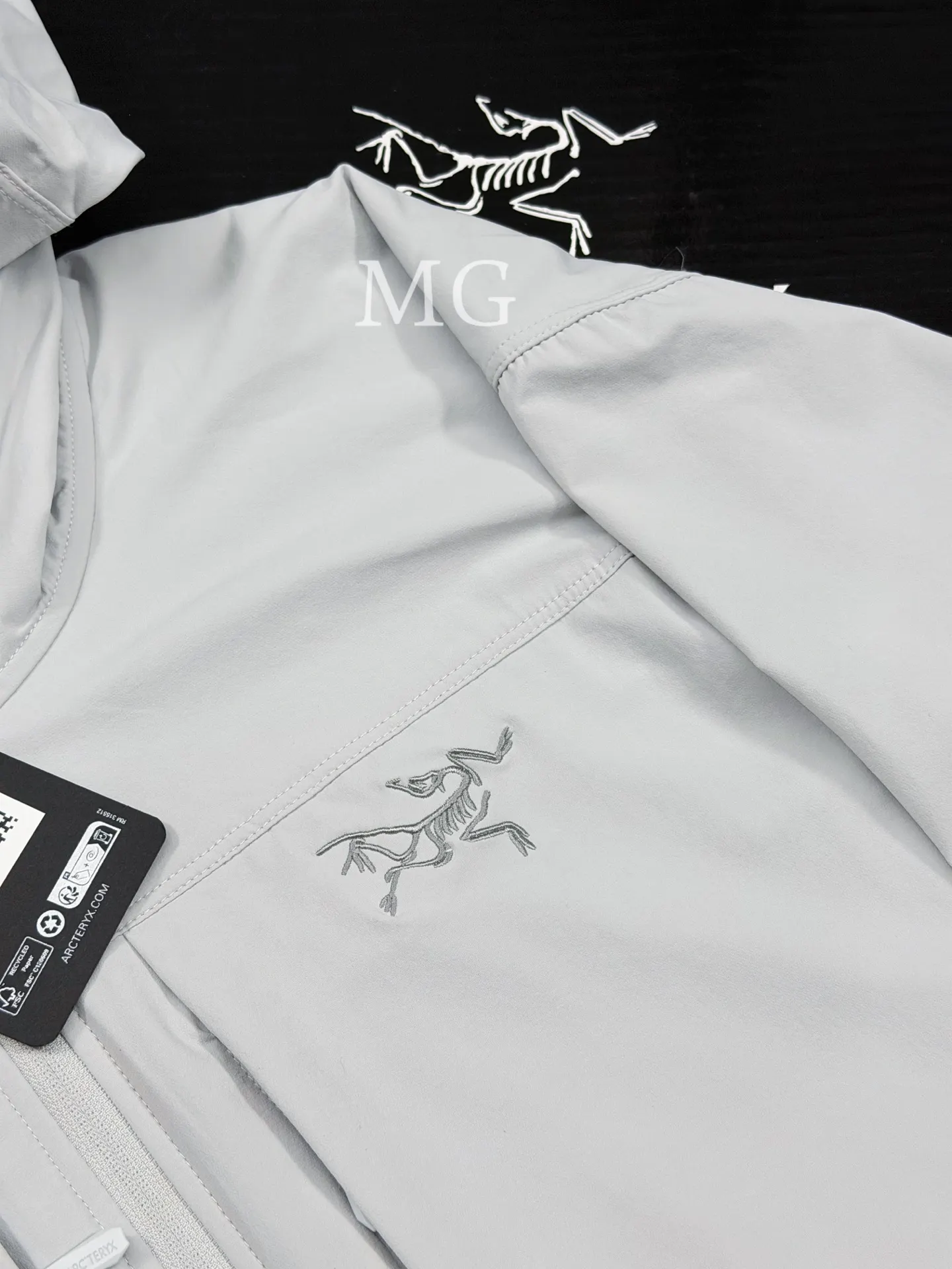Gamma Lightweight Hooded Softshell Jacket D31019507 — view 2