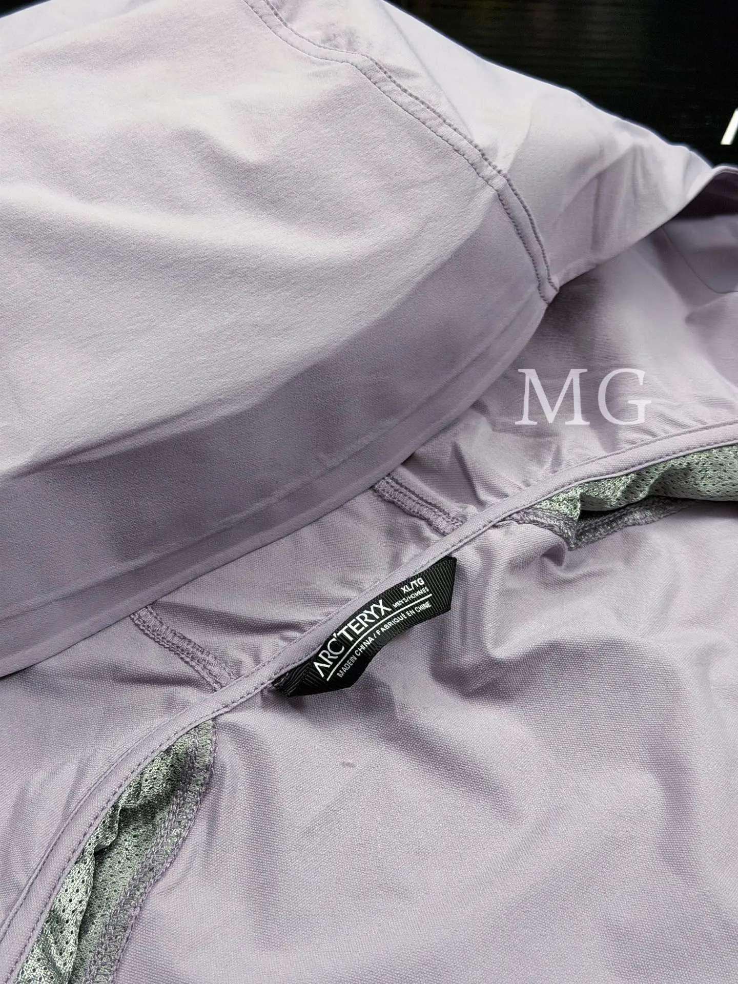 Gamma Lightweight Hoody Softshell Jacket D31019511 — view 9