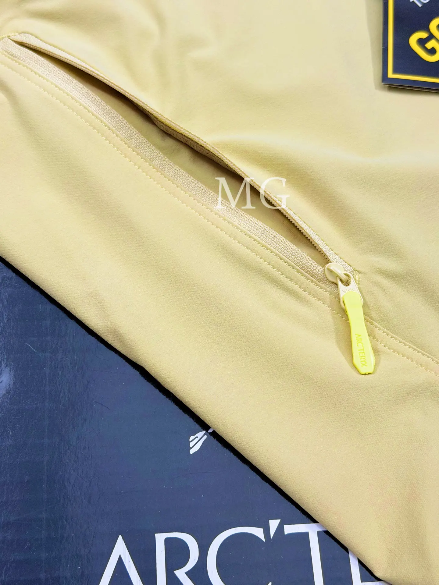 Gamma Lightweight Hooded Softshell Jacket D31019508 — view 5