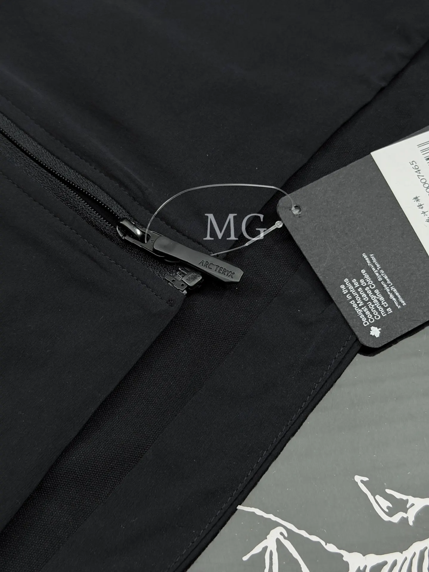 Gamma Lightweight Hooded Softshell Jacket D31019506 — view 6