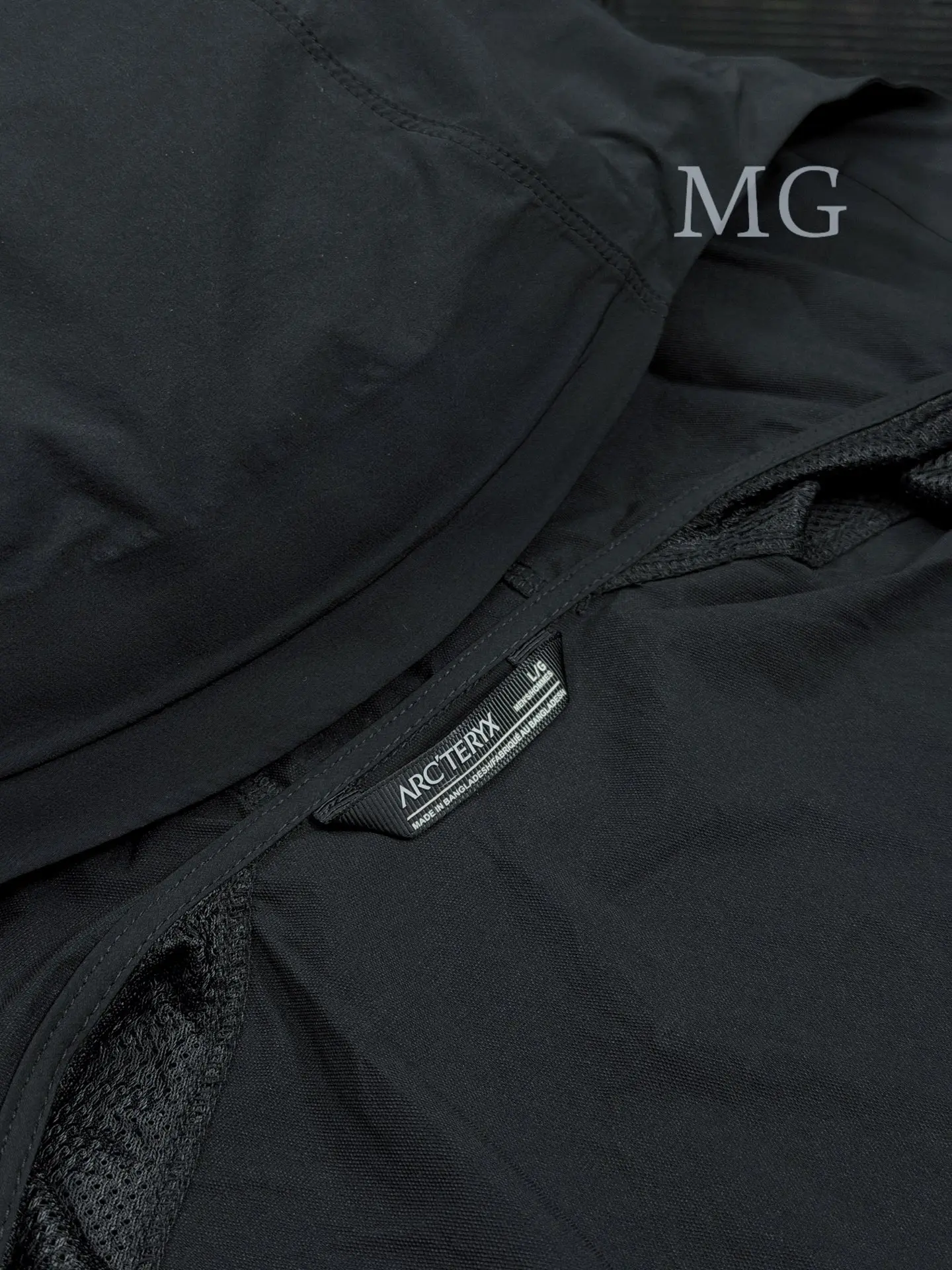 Gamma Lightweight Hooded Softshell Jacket D31019506 — view 9