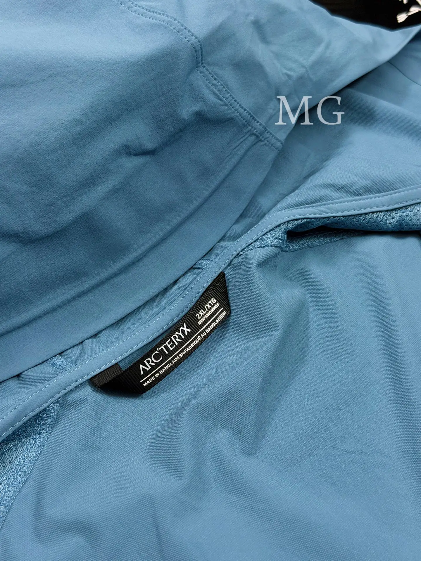 Gamma Lightweight Hooded Softshell Jacket D31019509 — view 9