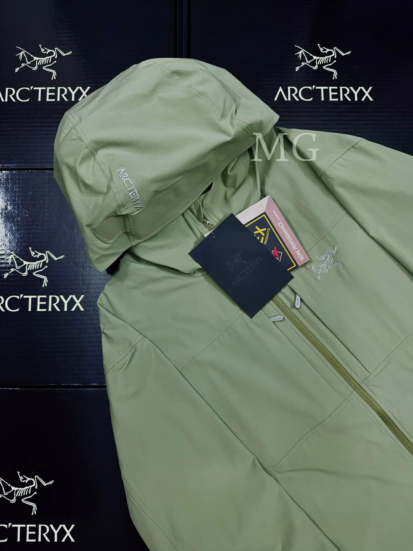 Gamma Lightweight Hooded Softshell Jacket D31019513 — view 4