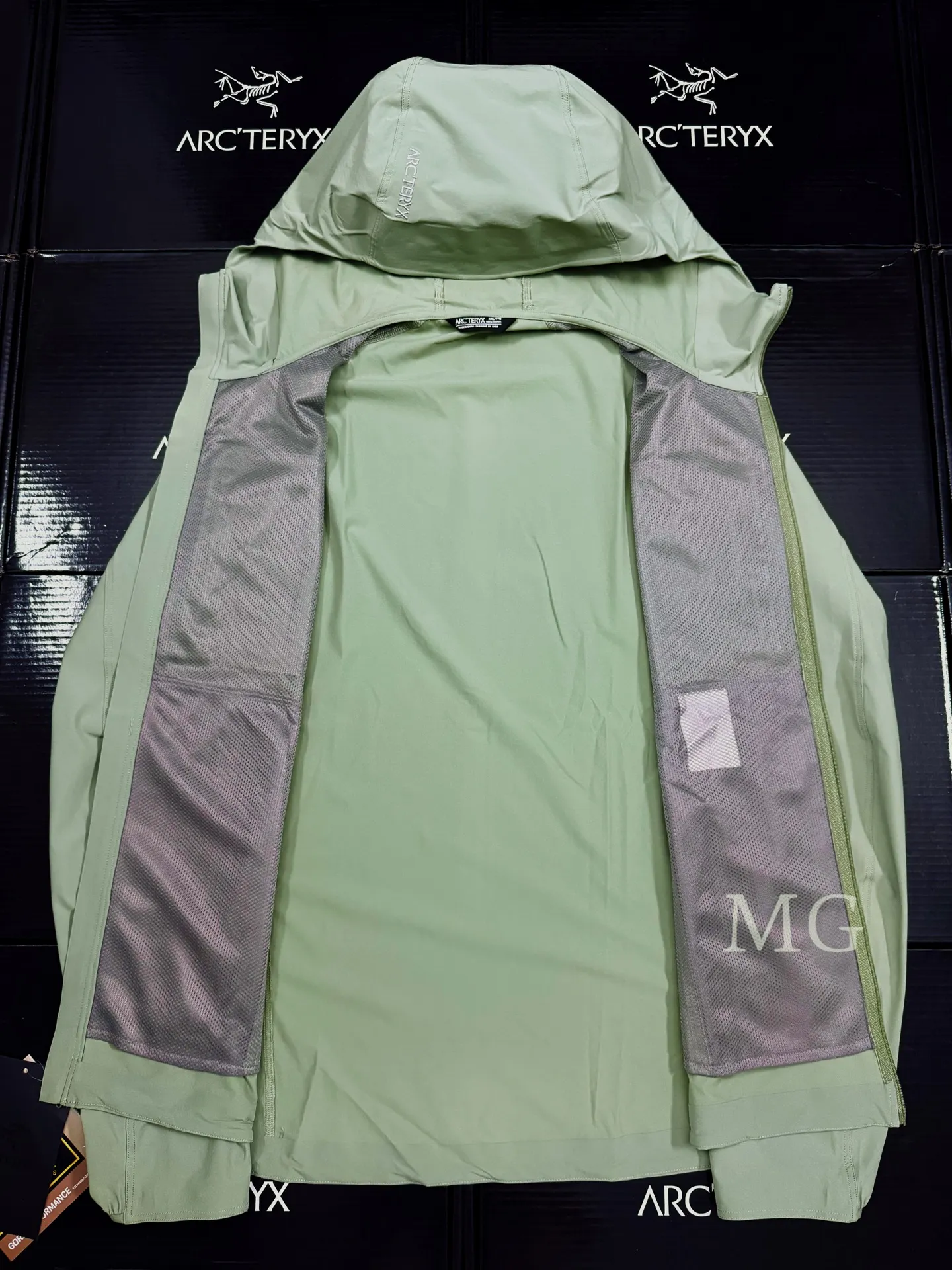 Gamma Lightweight Hooded Softshell Jacket D31019513 — view 7