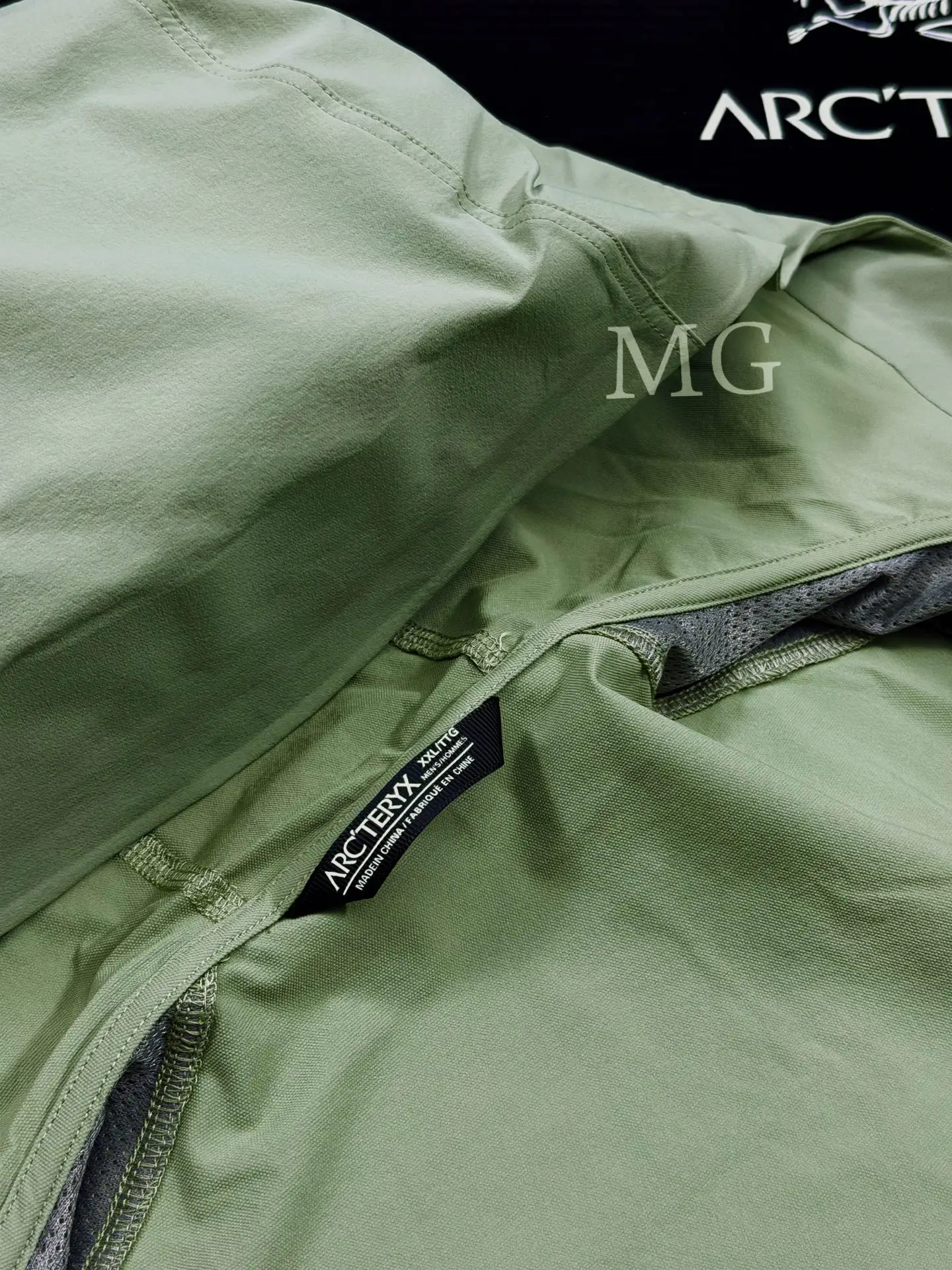 Gamma Lightweight Hooded Softshell Jacket D31019513 — view 8