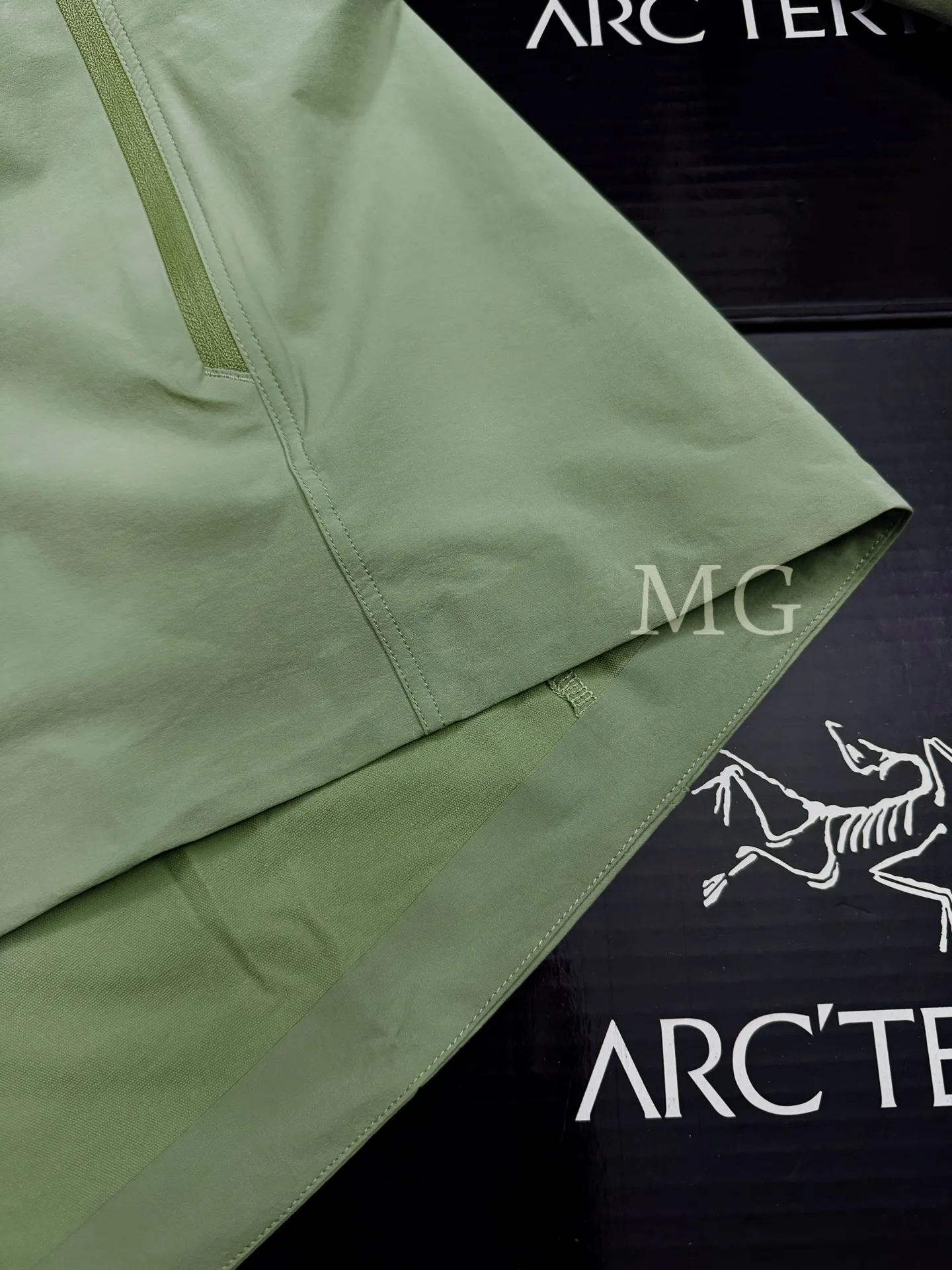 Gamma Lightweight Hooded Softshell Jacket D31019513 — view 9
