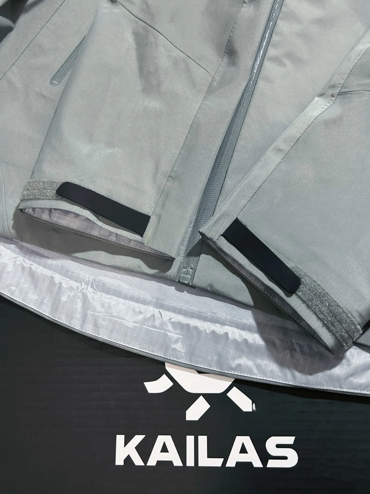 Kailas LT GORE-TEX Waterproof Hardshell Jacket D31019303 — view 6