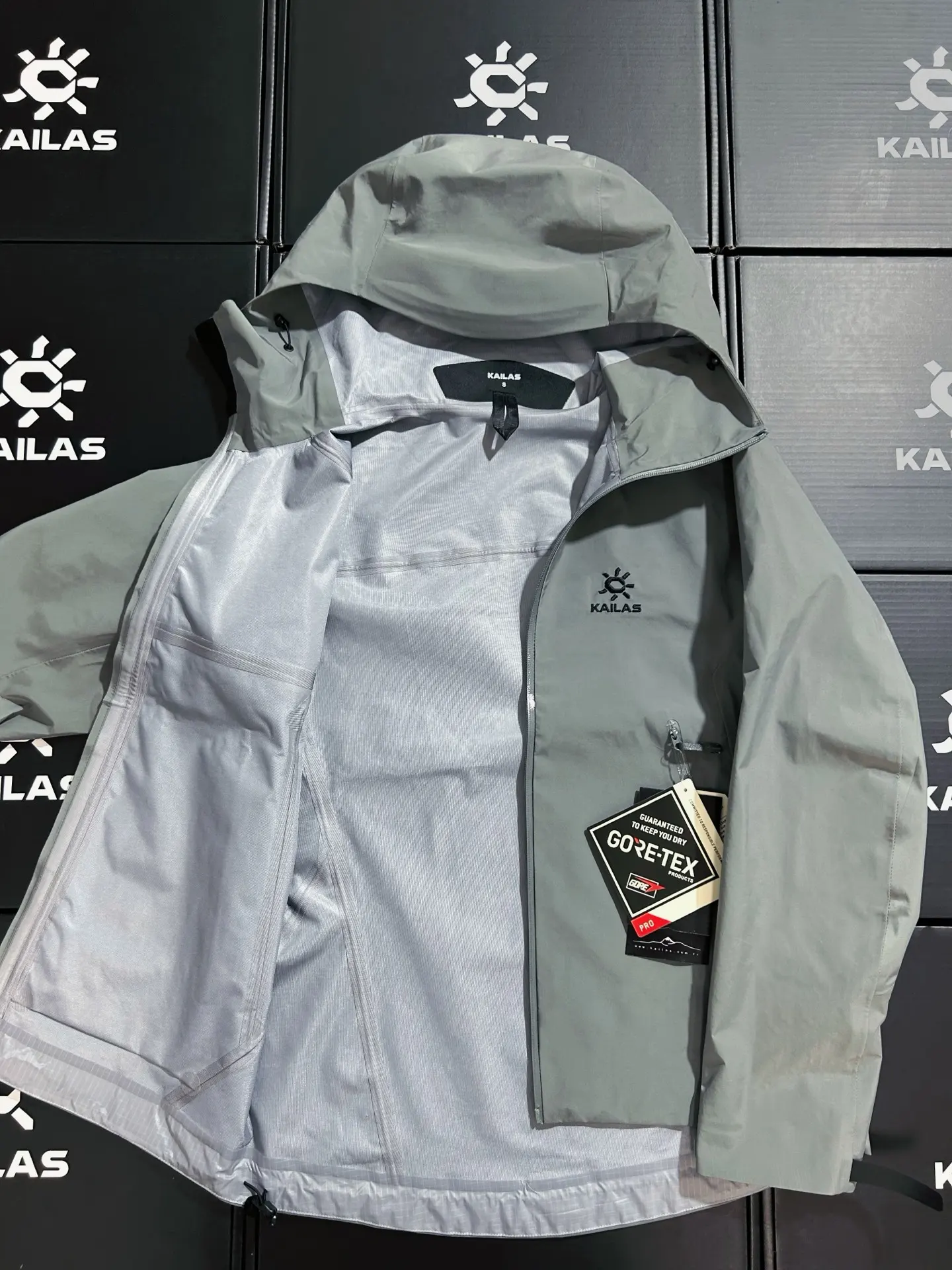 Kailas LT GORE-TEX Waterproof Hardshell Jacket D31019303 — view 9