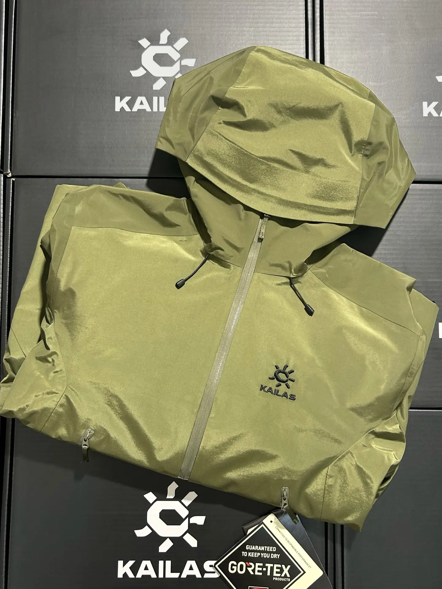Kailas LT GORE-TEX Waterproof Hardshell Jacket D31019298 — view 2