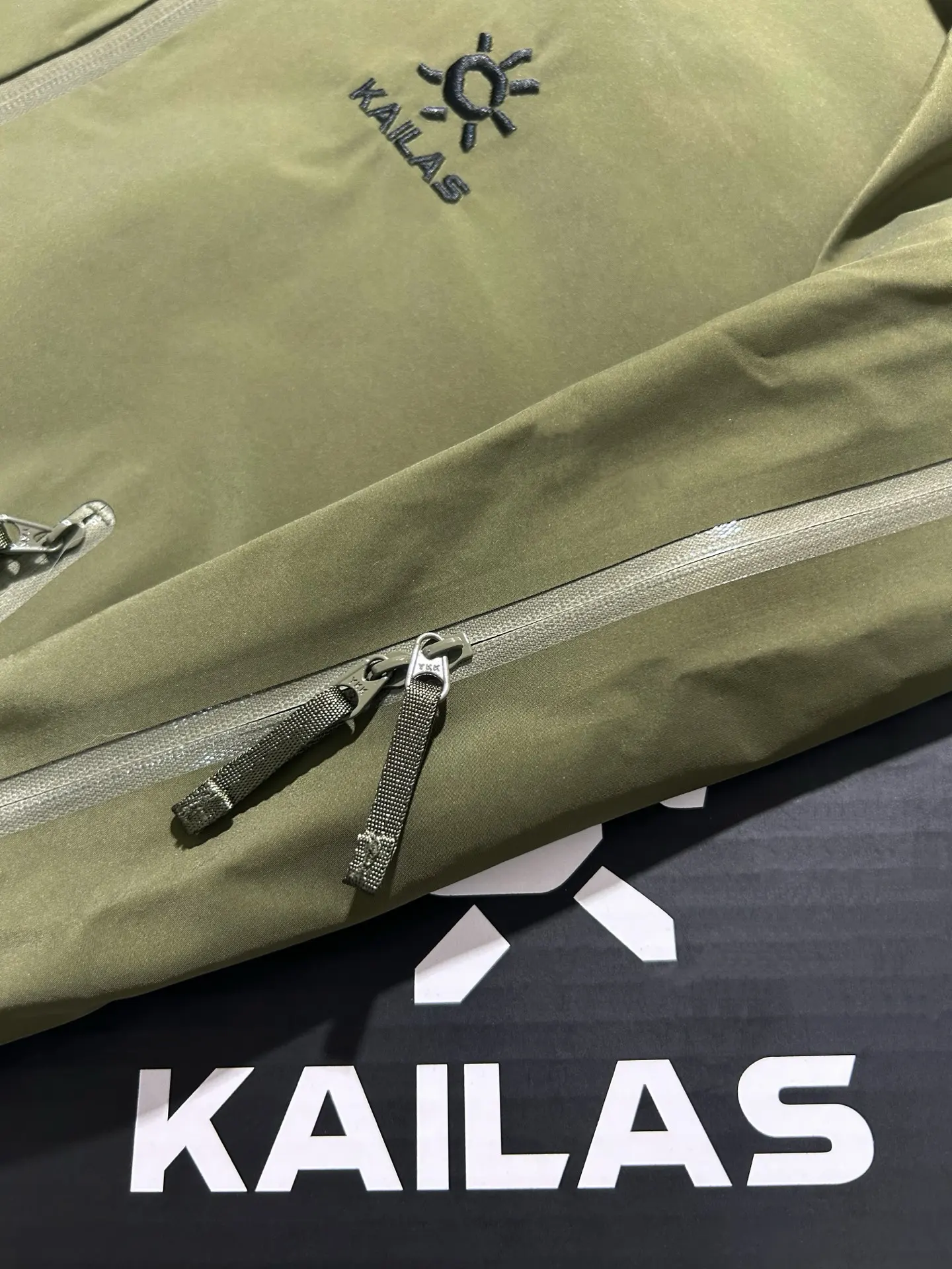 Kailas LT GORE-TEX Waterproof Hardshell Jacket D31019298 — view 4