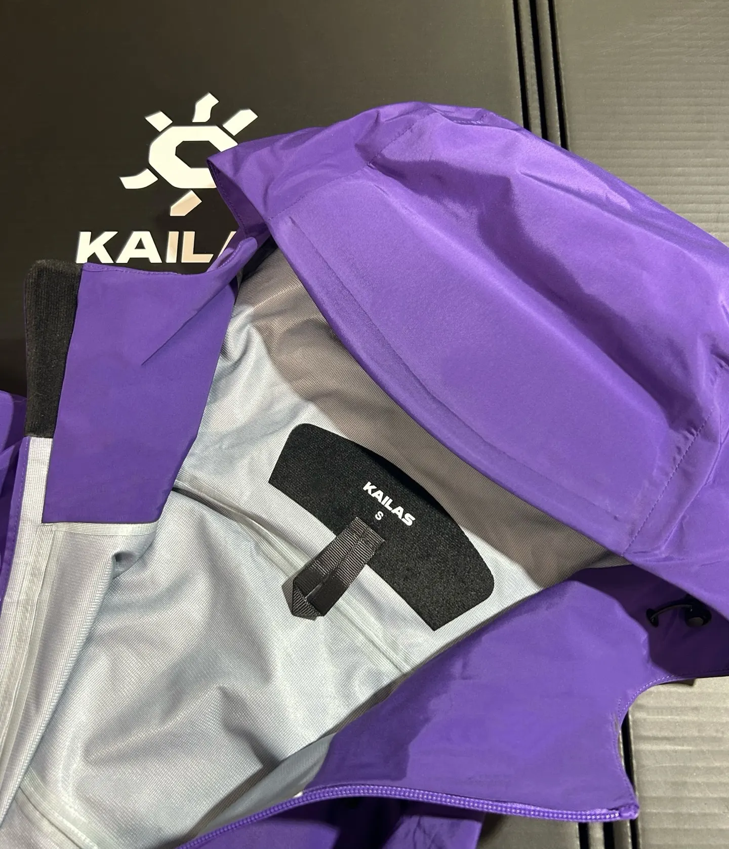 Kailas LT GORE-TEX Hardshell Hooded Jacket D31019294 — view 6