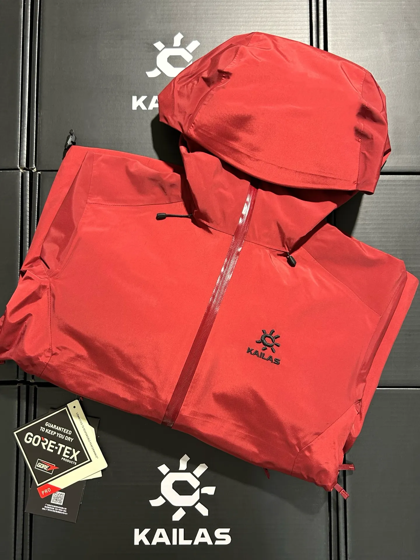 Kailas LT Waterproof GORE-TEX Hardshell Jacket D31019300 — view 2