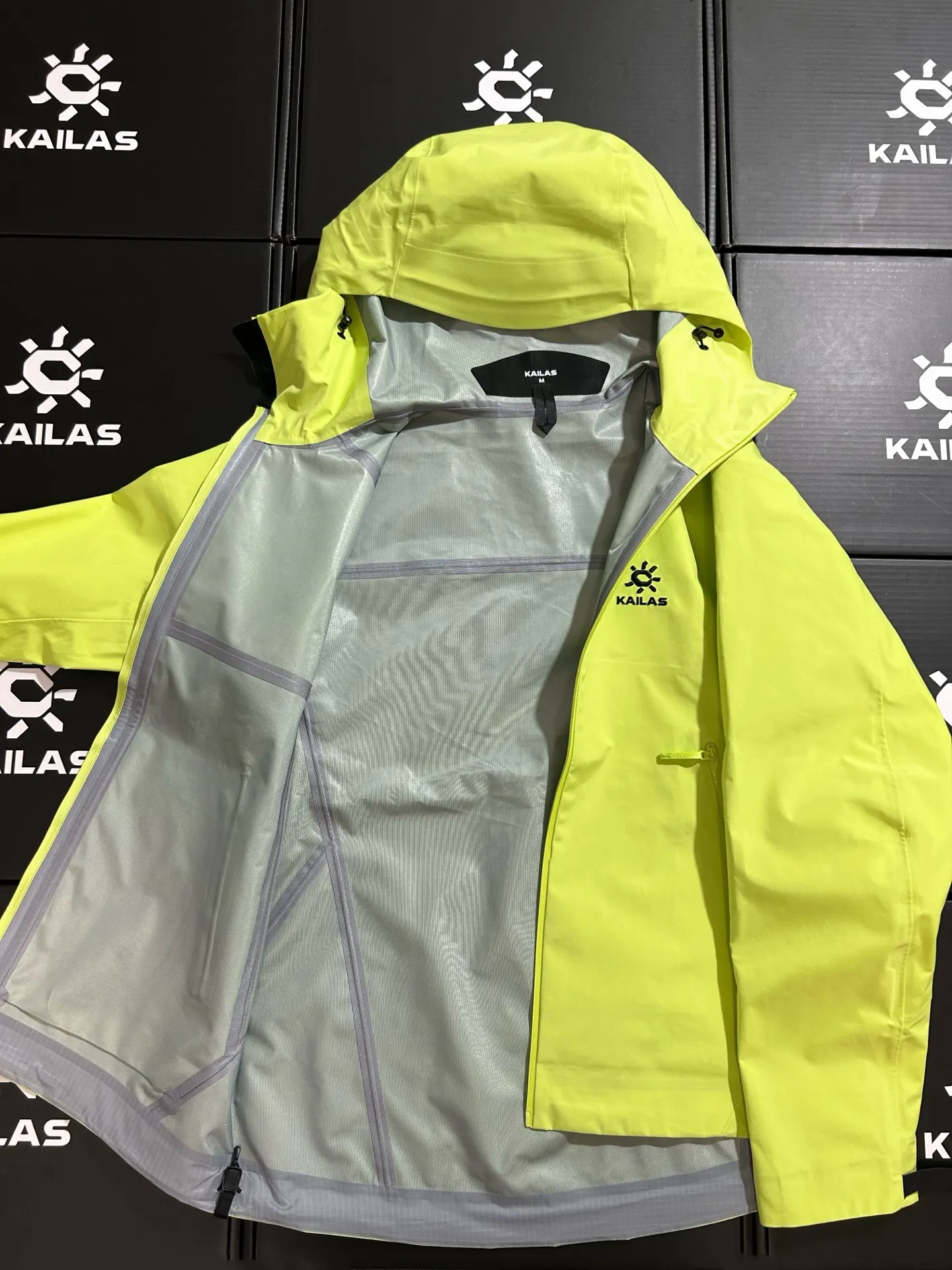 Kailas LT GORE-TEX Hardshell Hooded Jacket D31019304 — view 9