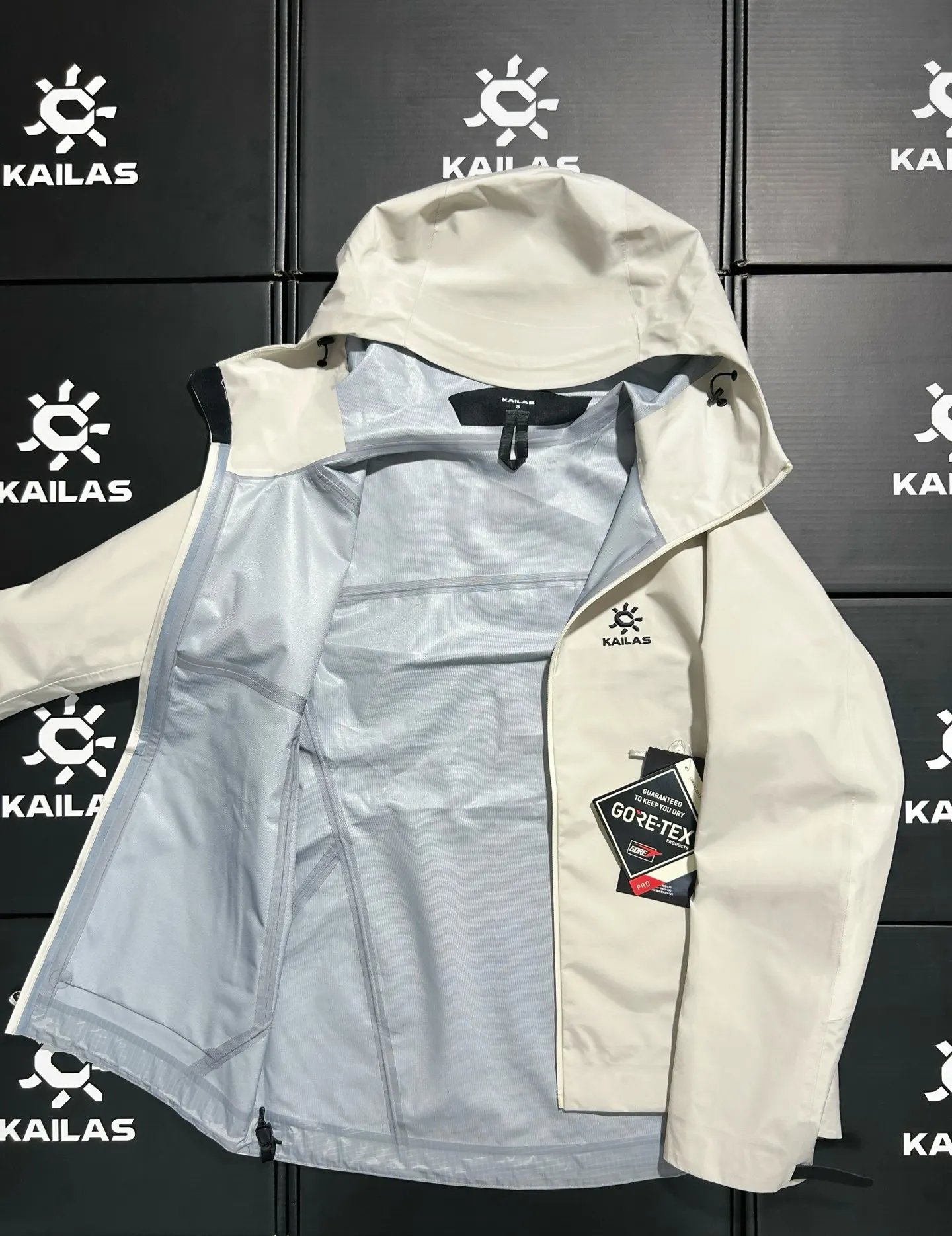 Kailas LT GORE-TEX Waterproof Hardshell Hooded Jacket D31019302 — view 9