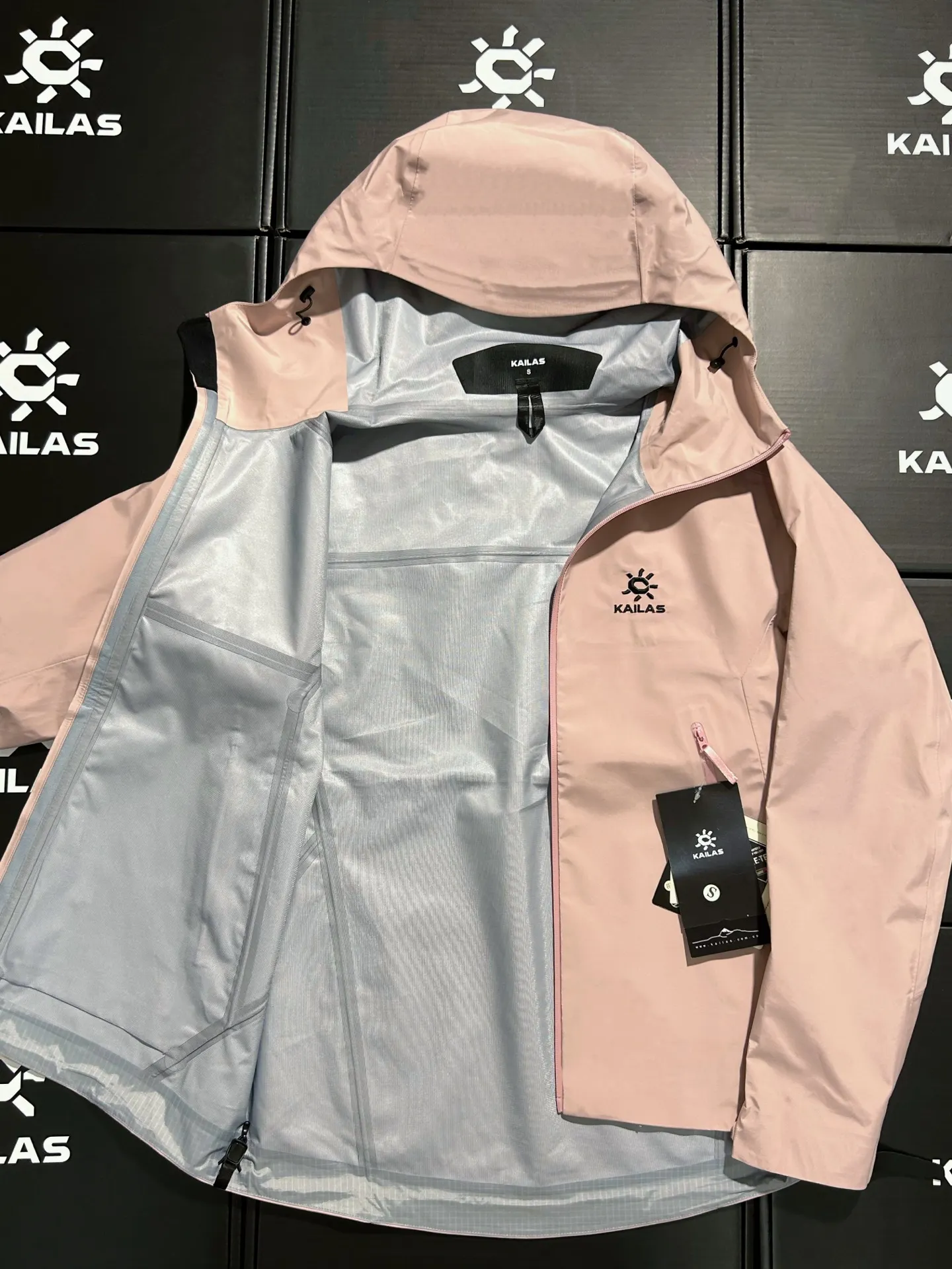 Kailas LT GORE-TEX Hooded Hardshell Jacket D31019301 — view 9