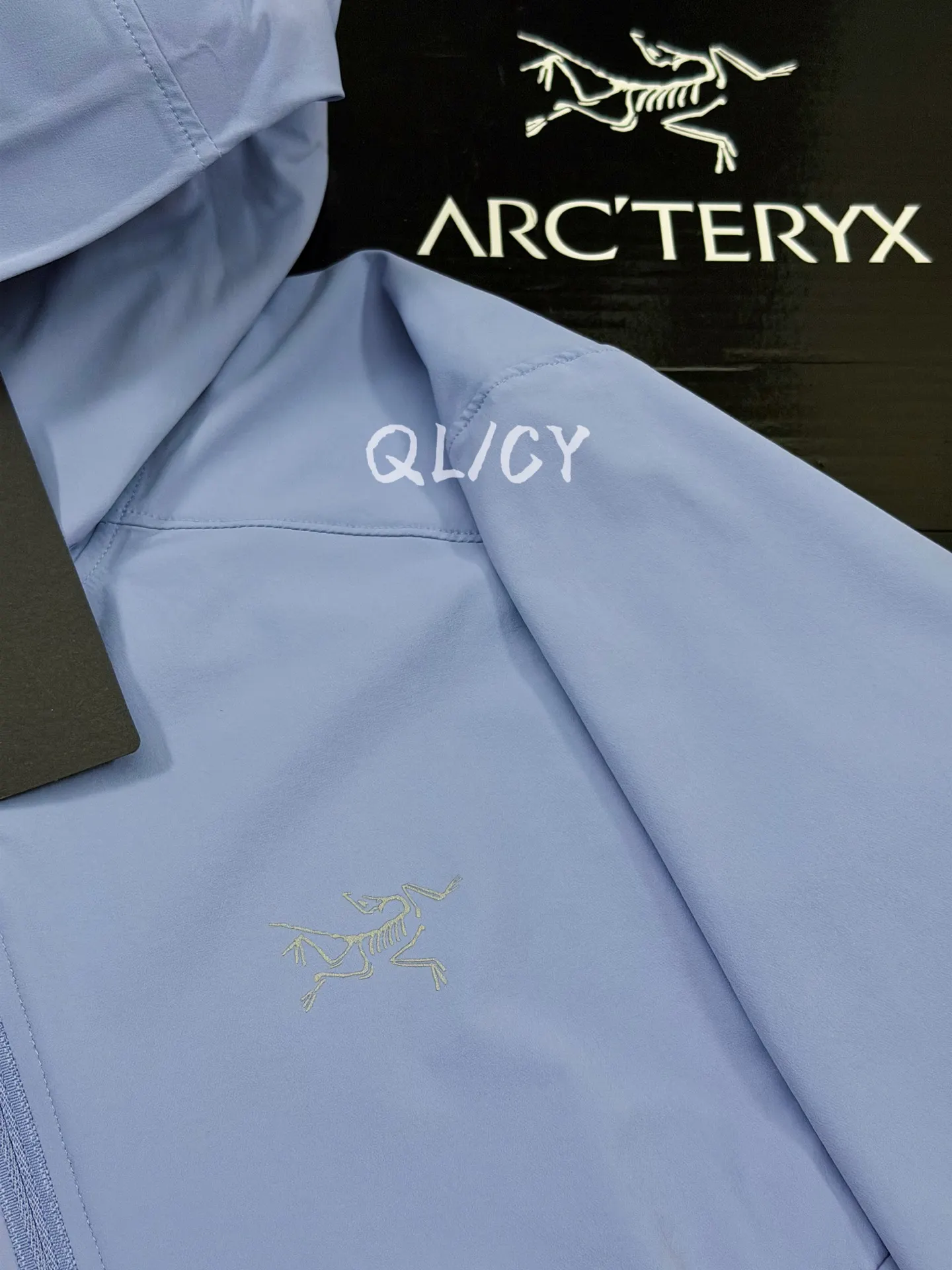 Gamma Lightweight Hooded Softshell Jacket D32019546 — view 2