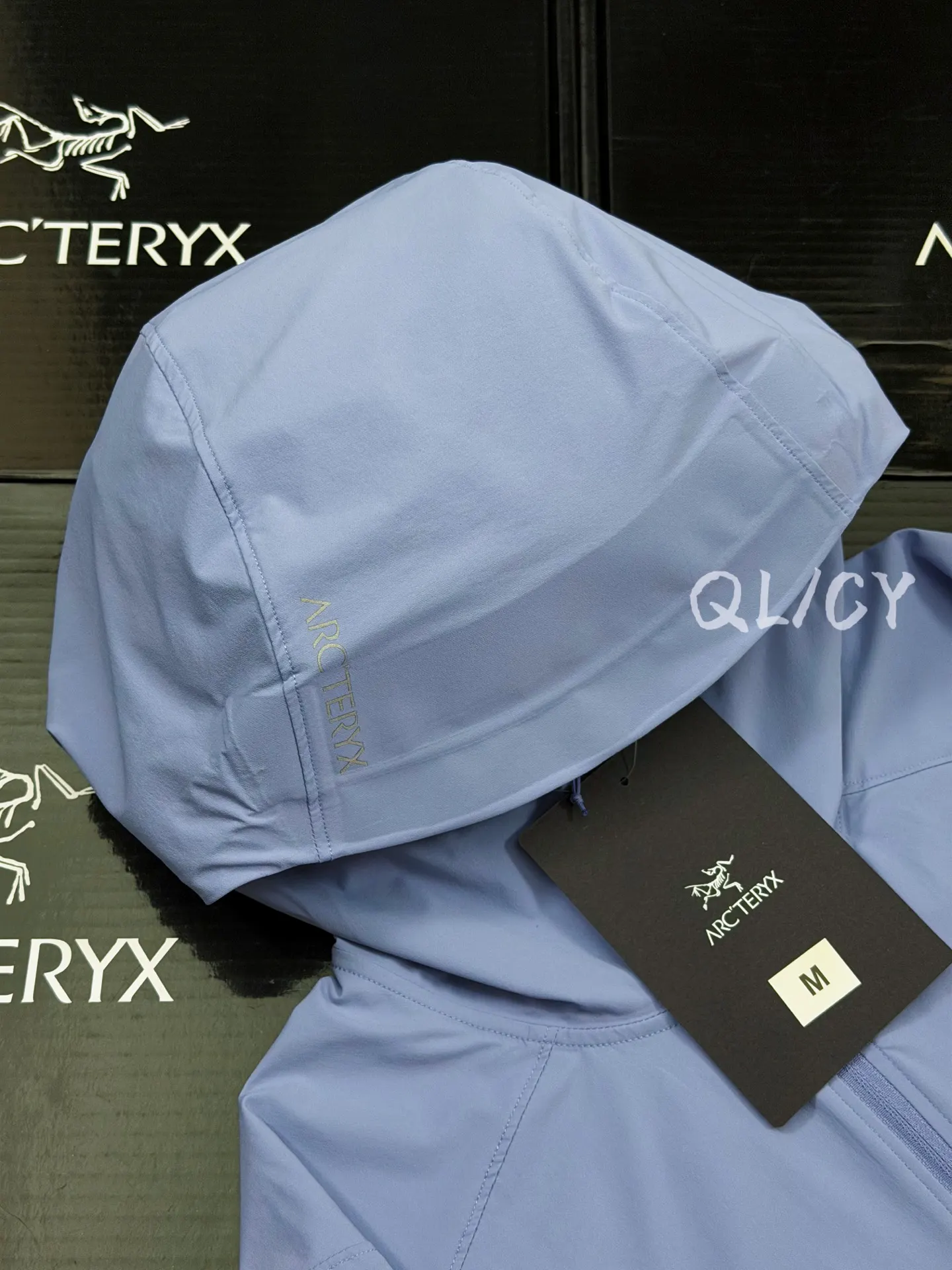 Gamma Lightweight Hooded Softshell Jacket D32019546 — view 3