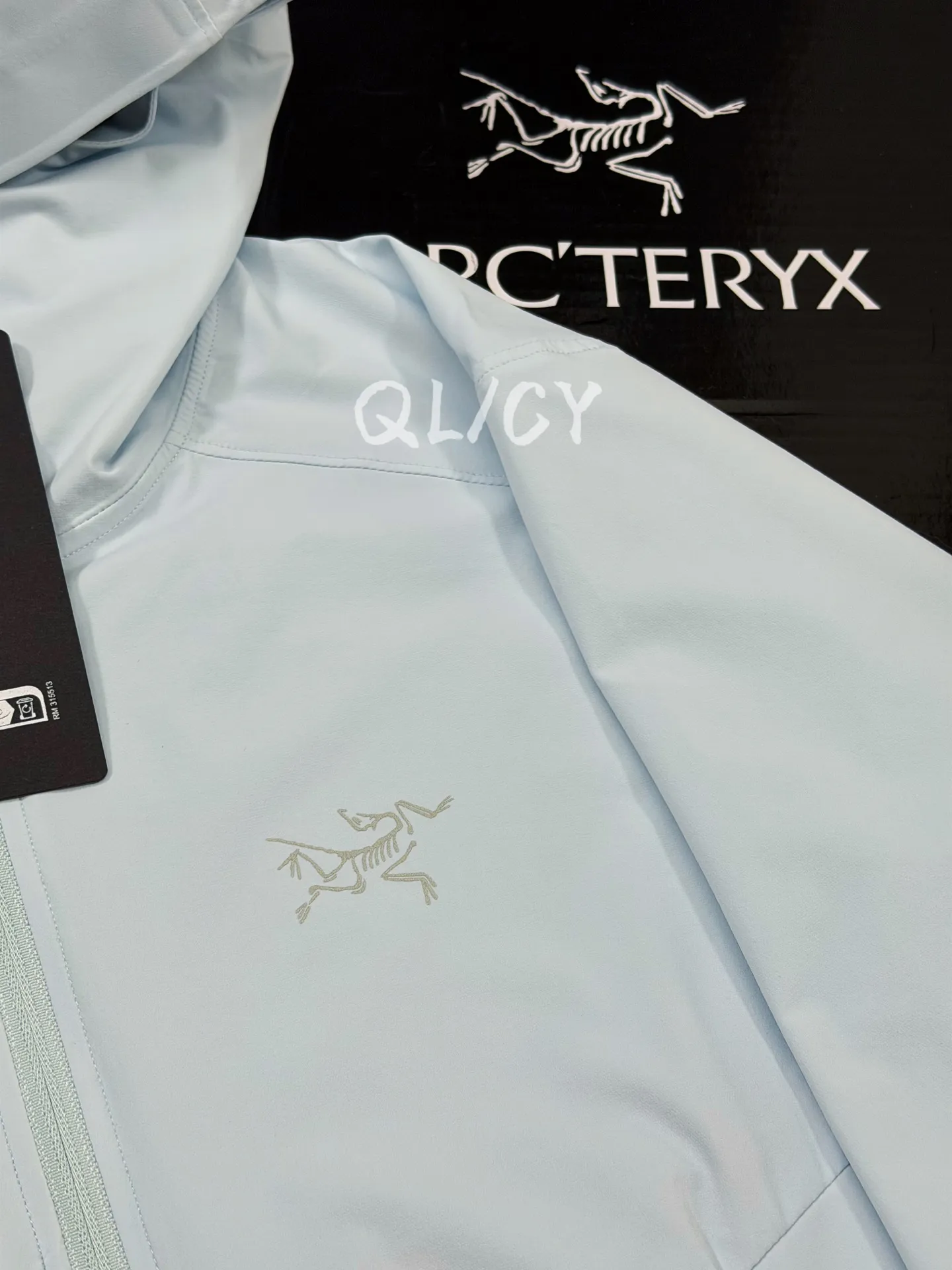 Gamma Lightweight Hooded Softshell Jacket D32019545 — view 2