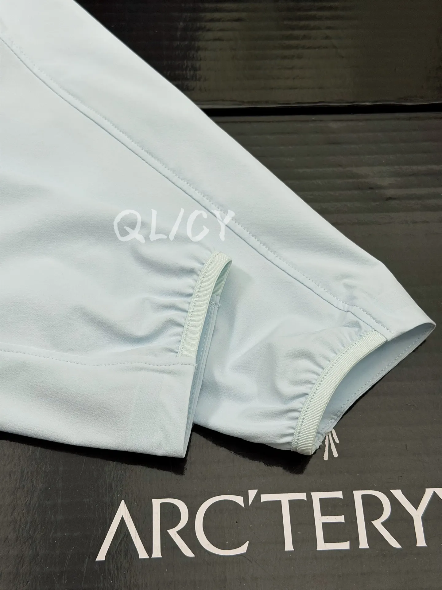 Gamma Lightweight Hooded Softshell Jacket D32019545 — view 5
