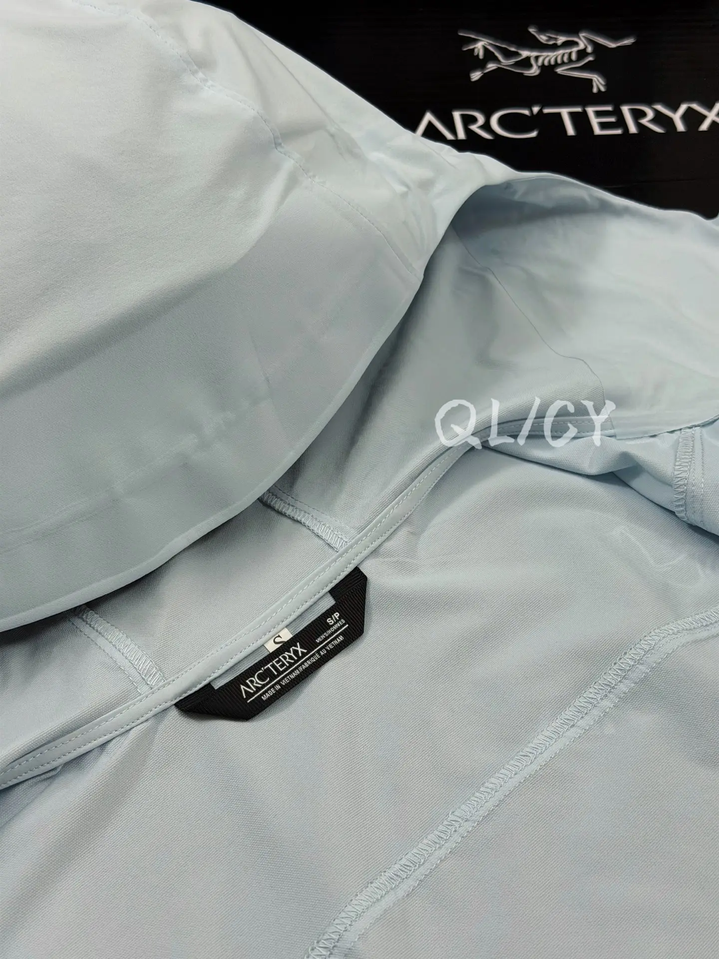 Gamma Lightweight Hooded Softshell Jacket D32019545 — view 9