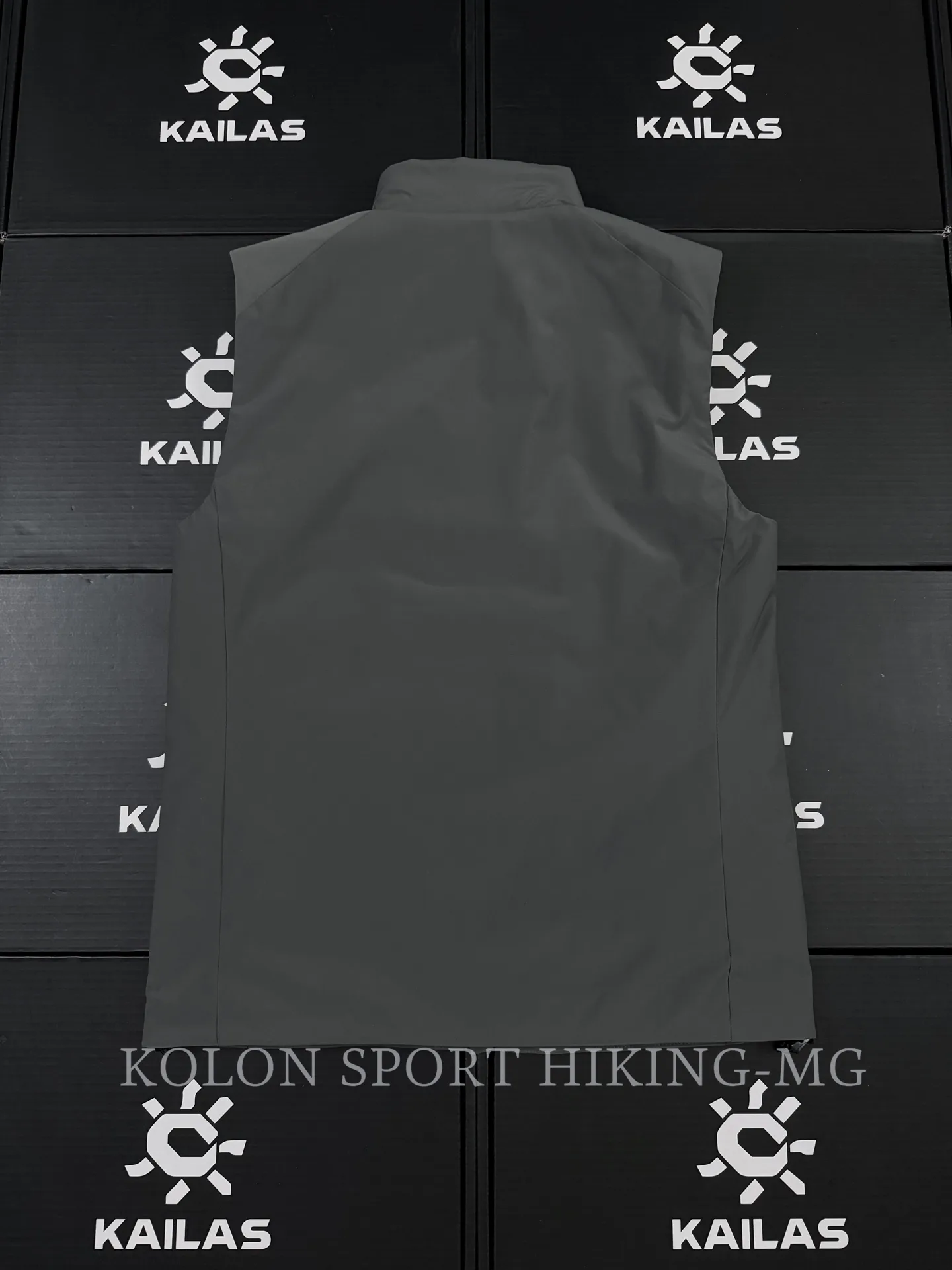 Hiking Lightweight Insulated Gilet D32019484 — view 2