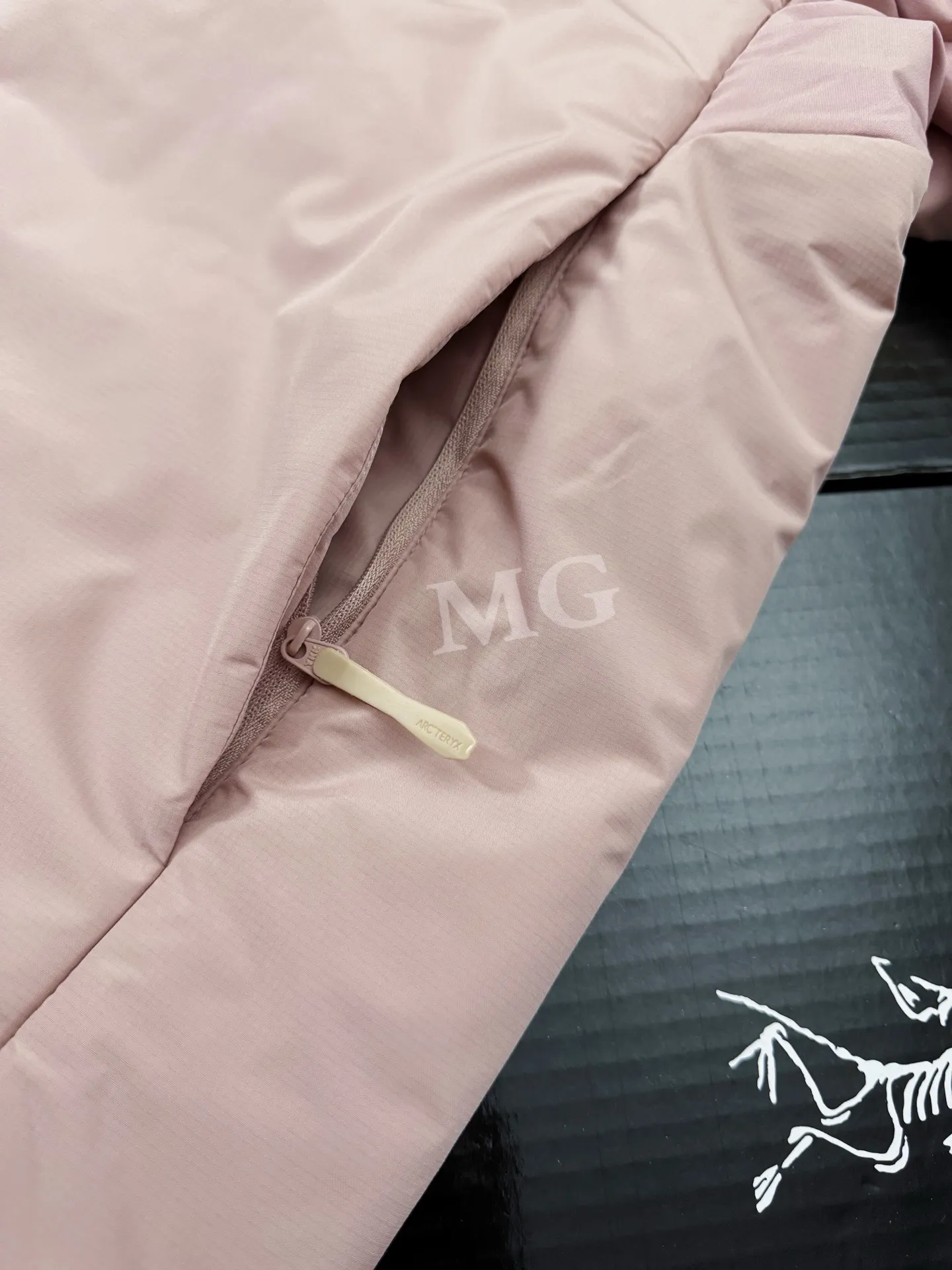 Arc'teryx Atom AR Hoody Insulated Jacket D32019371 — view 5