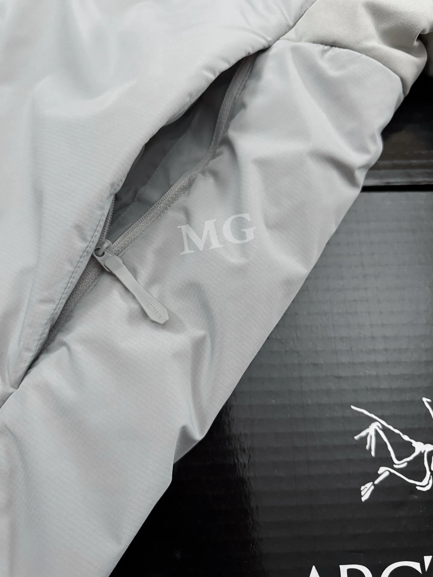 Atom AR Hoody Insulated Jacket D32019320 — view 5