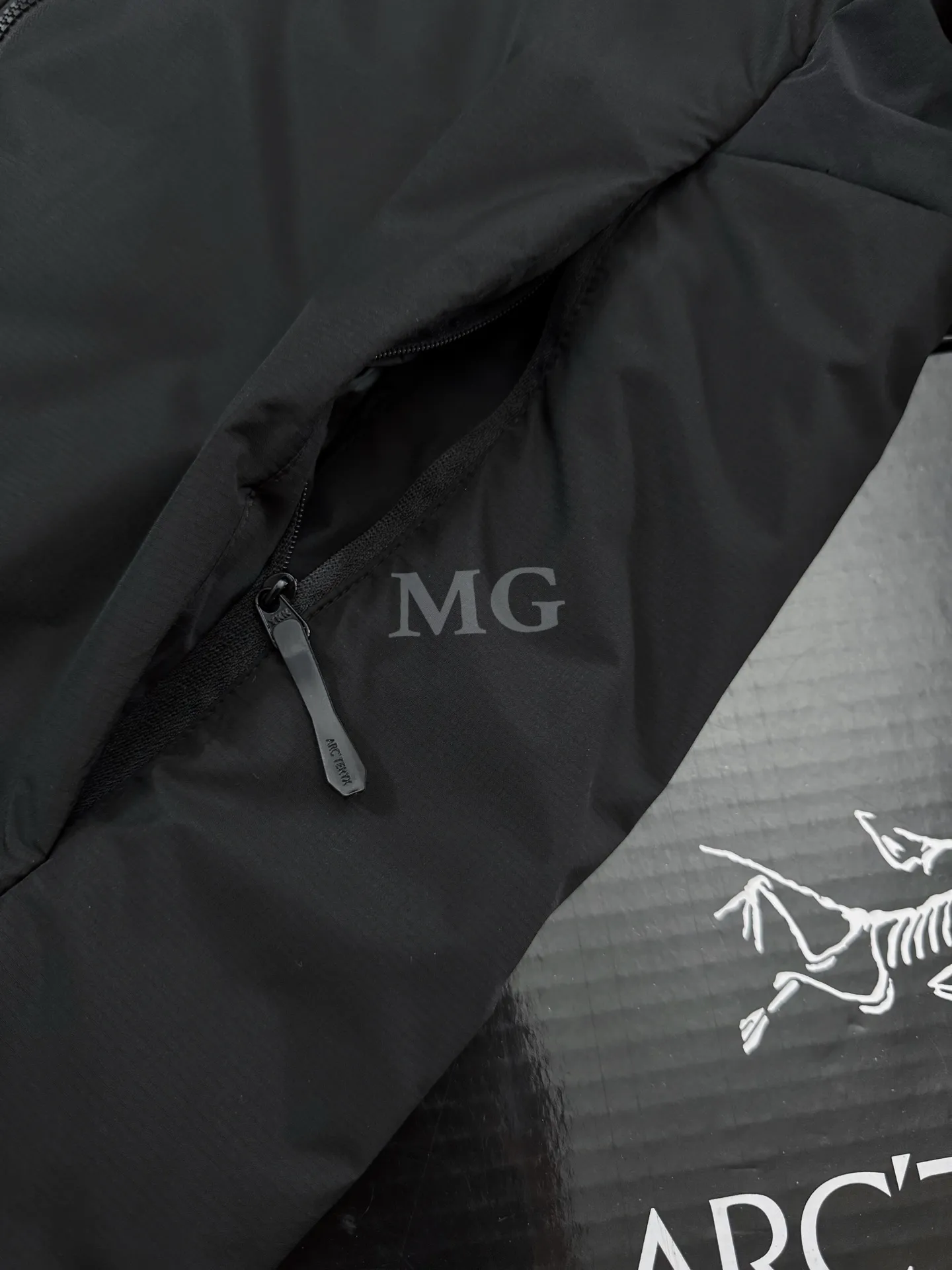 Atom AR Hoody Insulated Jacket D32019321 — view 5
