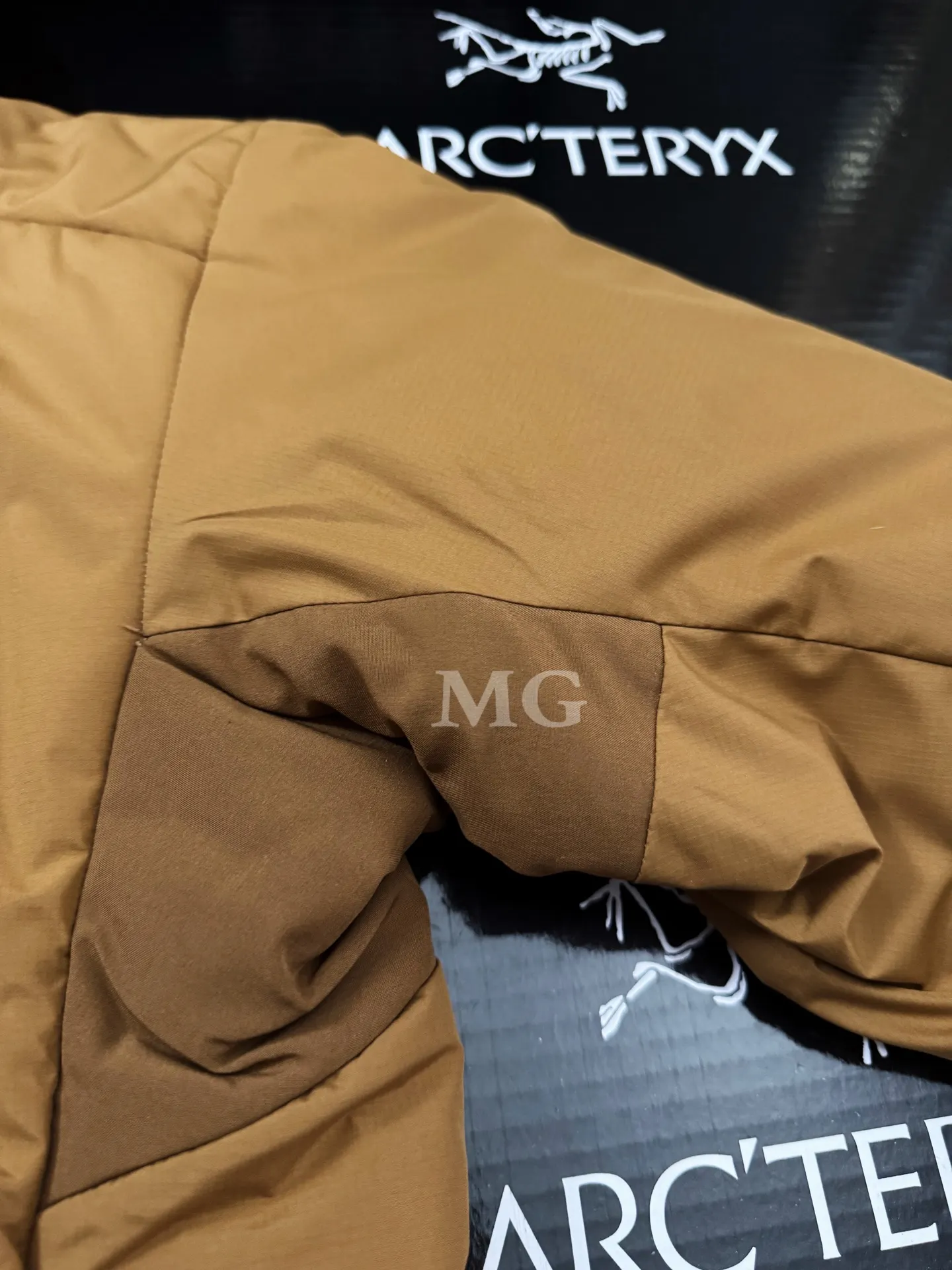 Arc'teryx Atom AR Hoody Insulated Jacket D32019372 — view 4