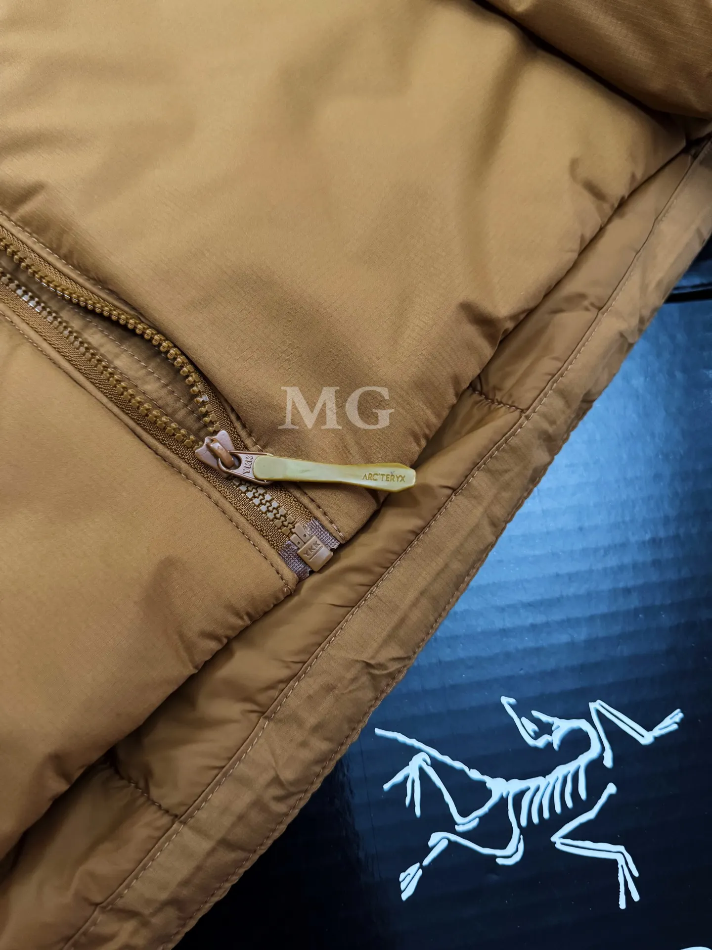 Arc'teryx Atom AR Hoody Insulated Jacket D32019372 — view 6