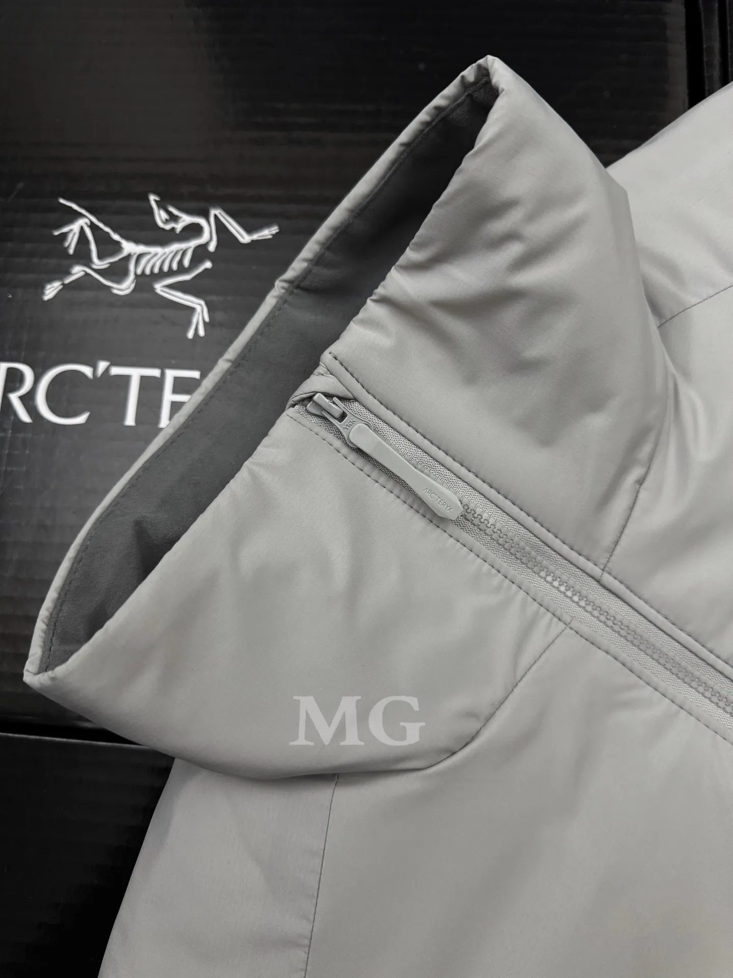 Atom Down-Filled Logo Gilet D32019390 — view 3